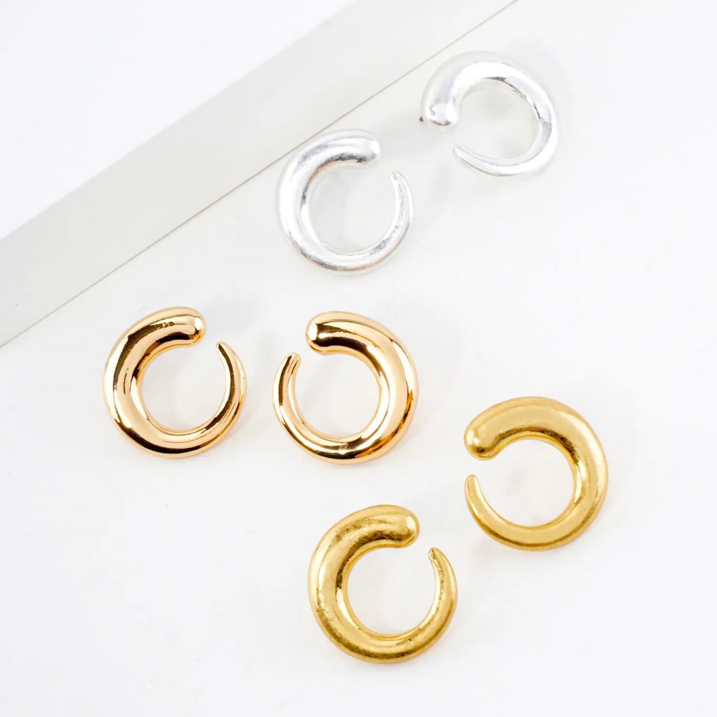 Metal Tapered Circle Earrings With-Titanium-Post