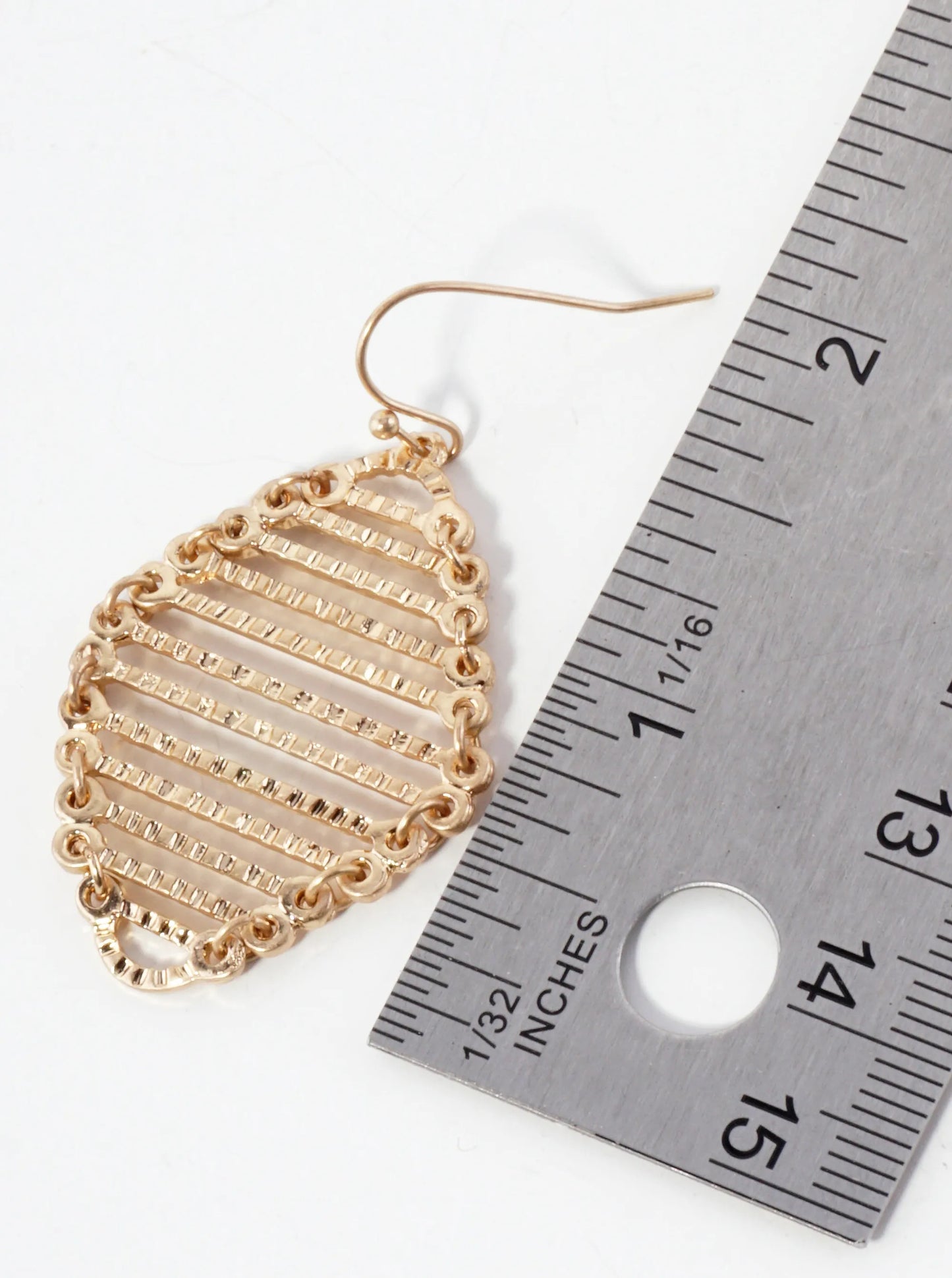 Metal Textured Bar Diamond-Shaped Frame Earrings