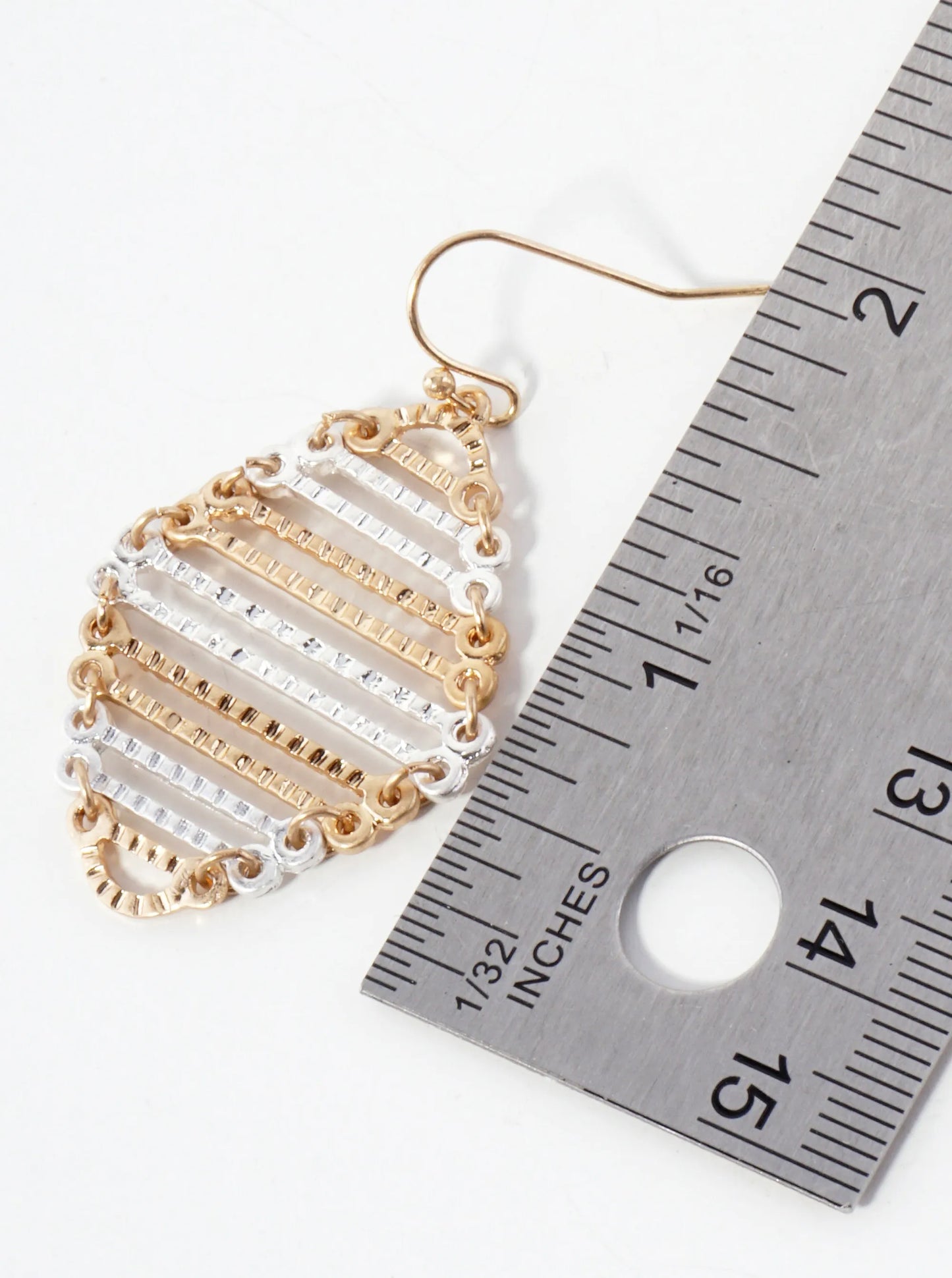 Metal Textured Bar Diamond-Shaped Frame Earrings