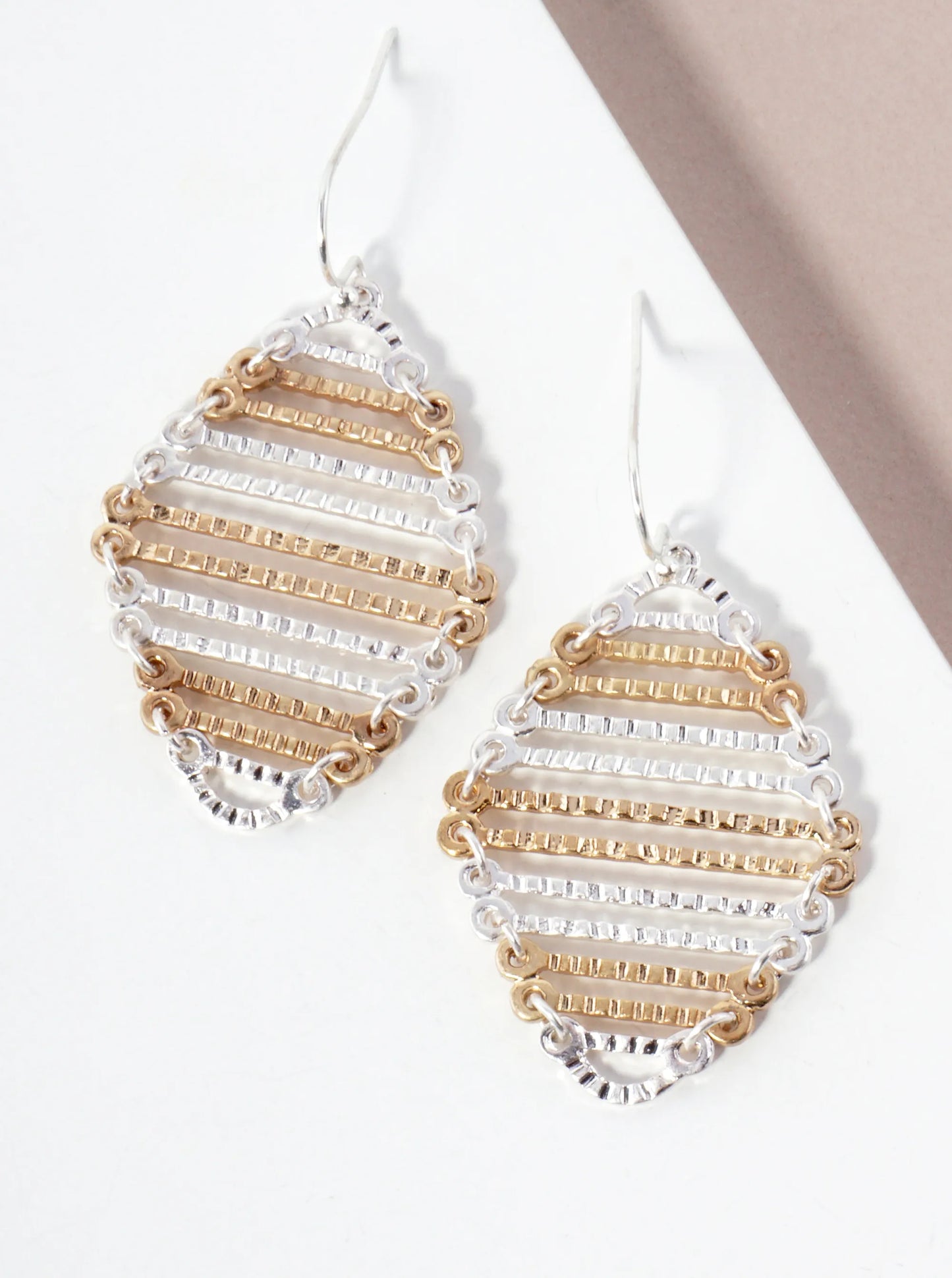 Metal Textured Bar Diamond-Shaped Frame Earrings