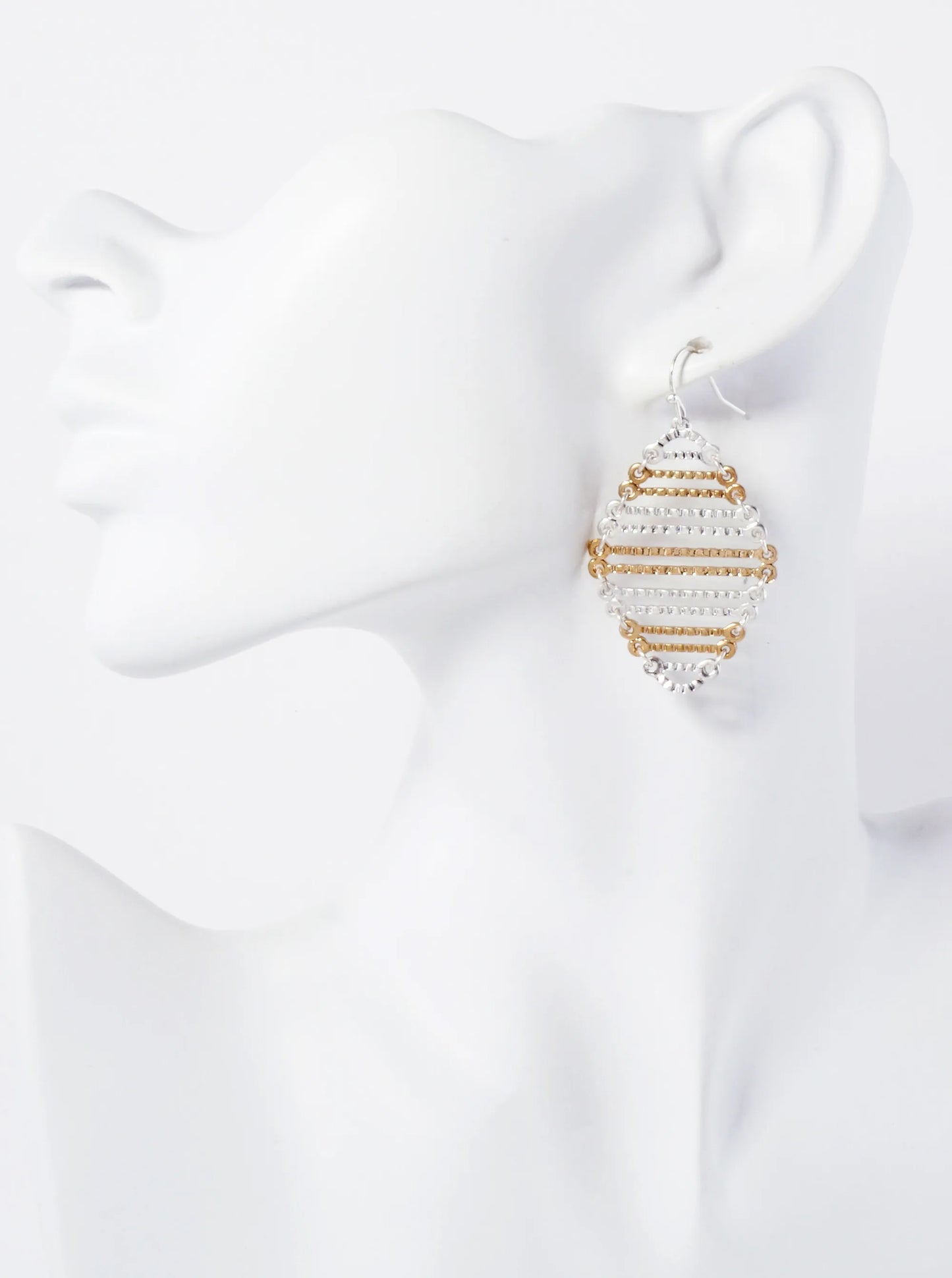 Metal Textured Bar Diamond-Shaped Frame Earrings