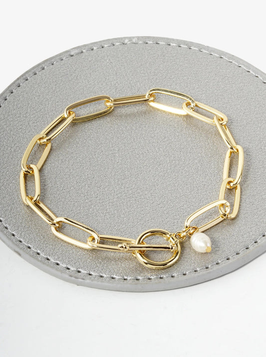 Metallic Link Chain Bracelet with Toggle Closure and Pearl Charm - Gold-Pearl