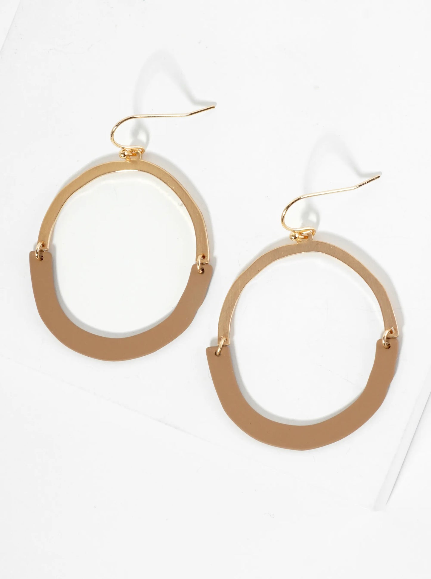 Minimalist Dangle Earrings With Connected Half Circles