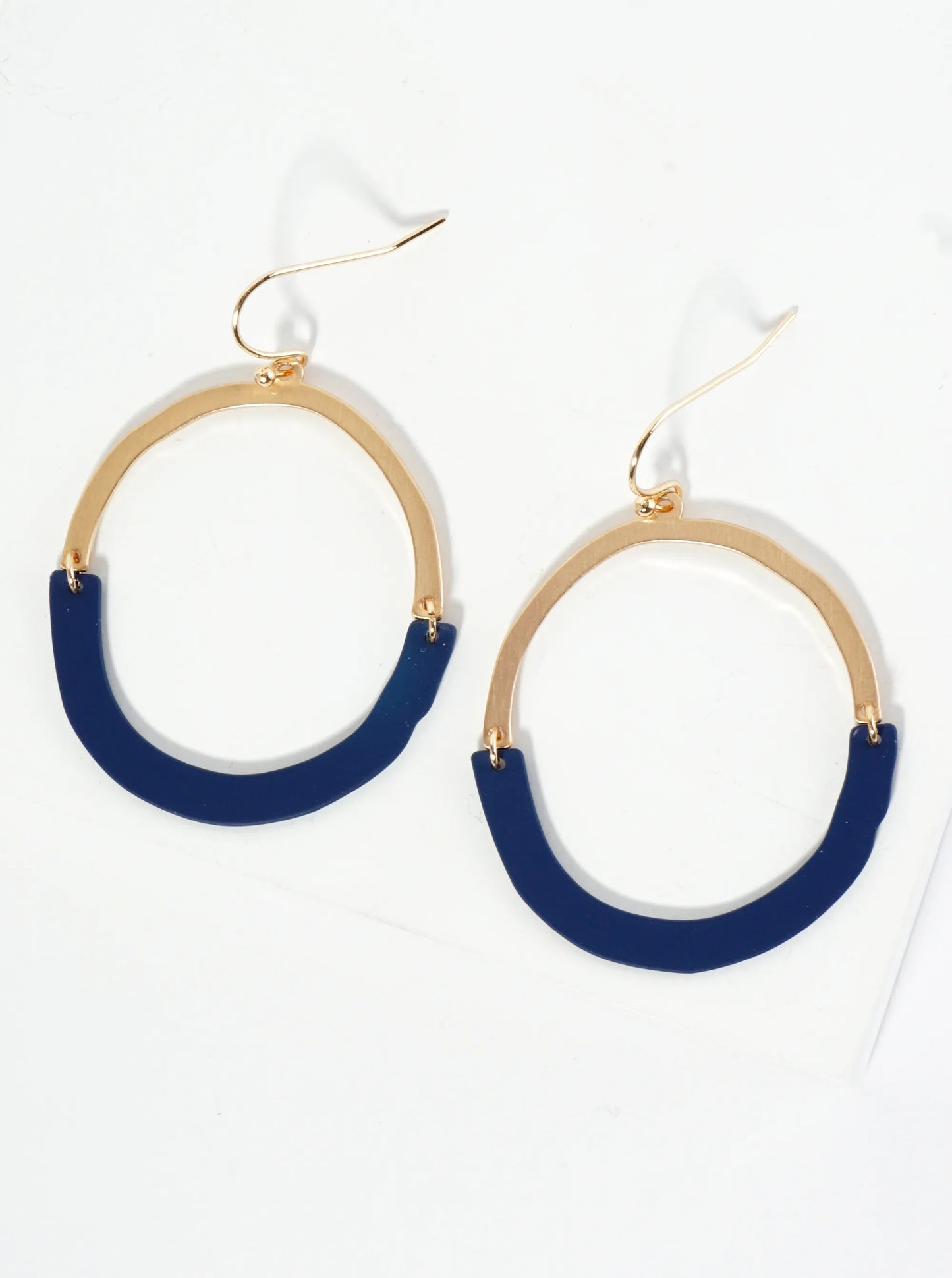 Minimalist Dangle Earrings With Connected Half Circles