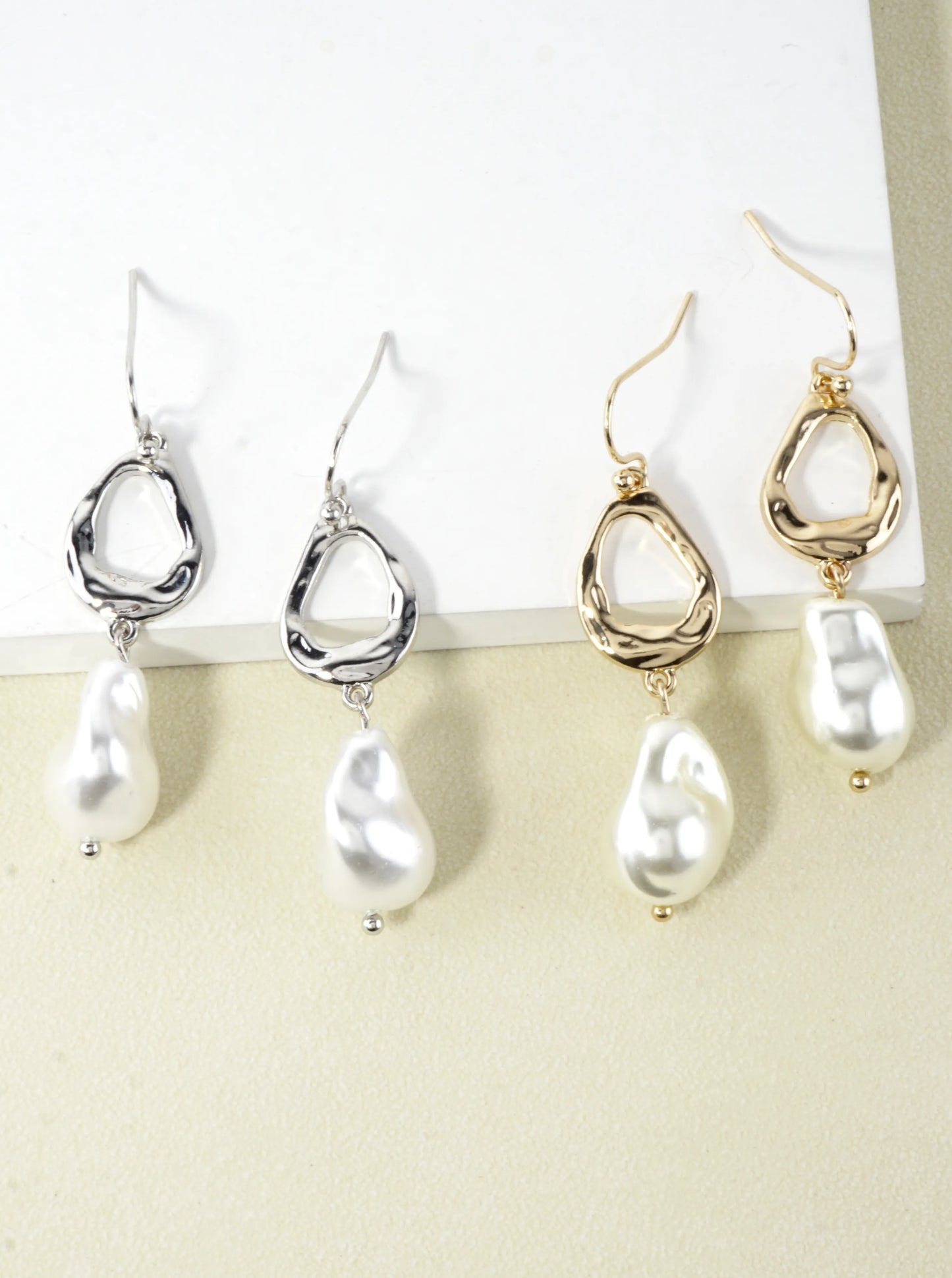 Modern Sculpted Link Elegant Pearl Drop Earrings