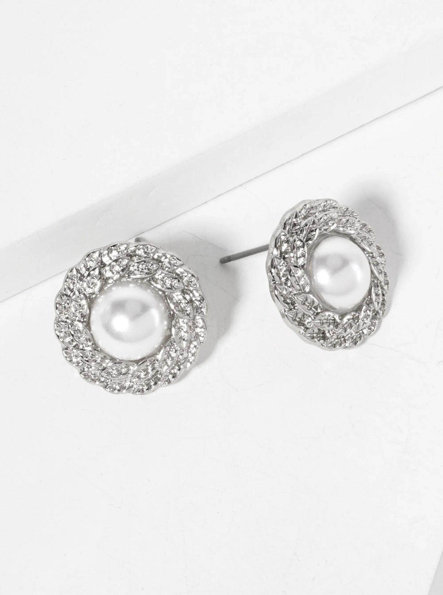 Nature-Theme Leaf-Texture Pearl Button Stud Earrings