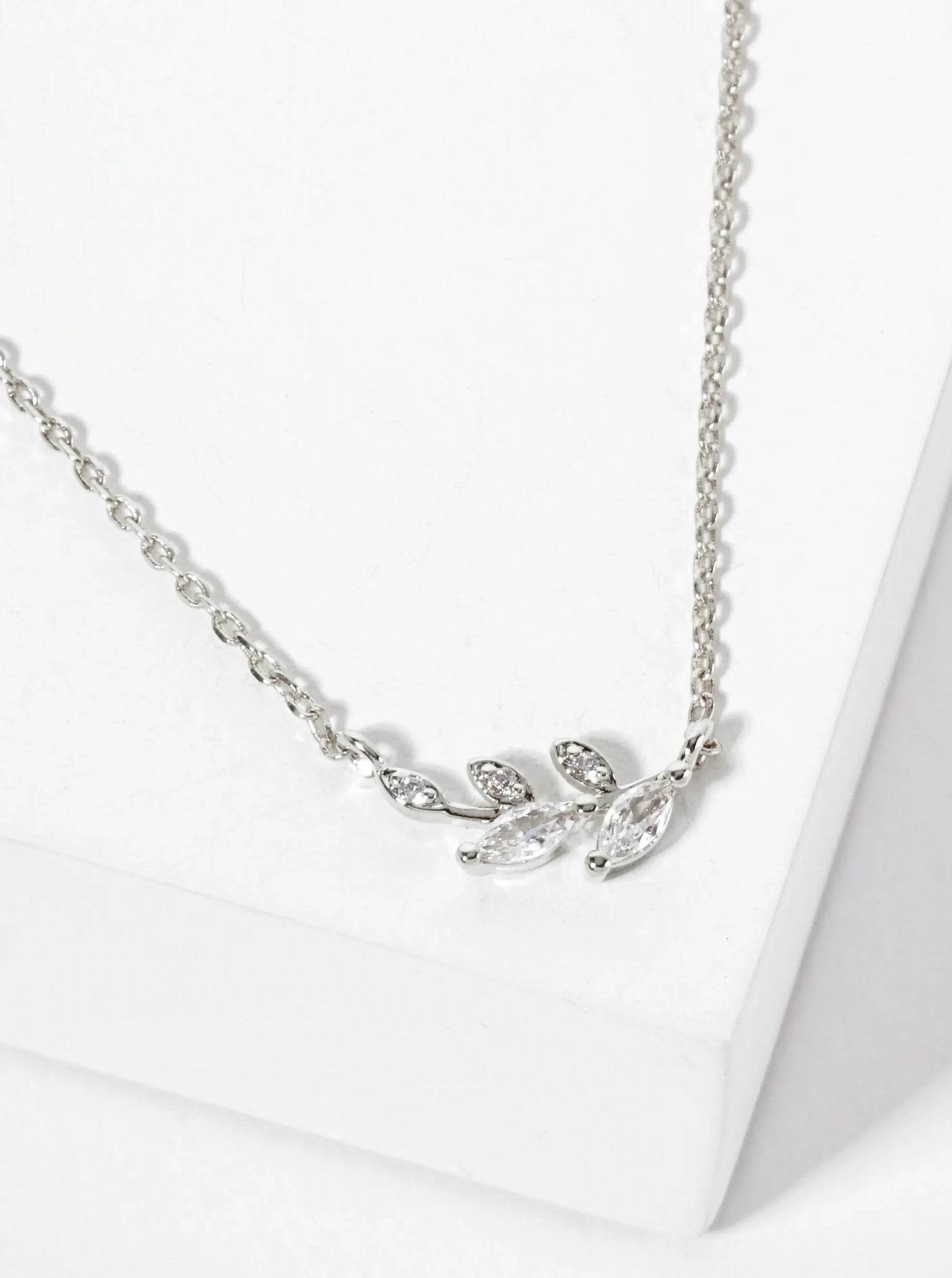 Nature-theme 18K-Gold-Dipped Cubic-Zirconia Leaf Pendant Necklace