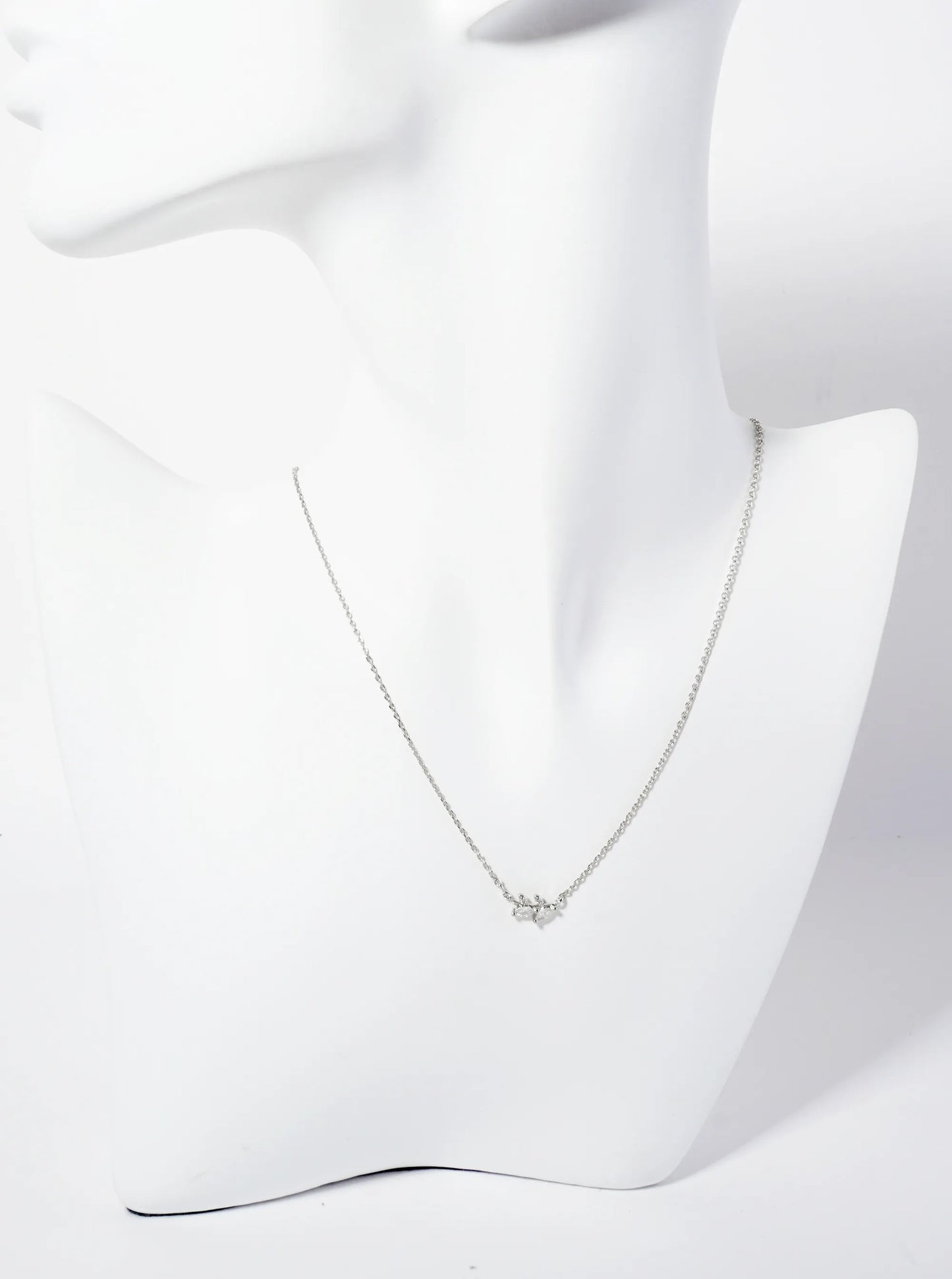 Nature-theme 18K-Gold-Dipped Cubic-Zirconia Leaf Pendant Necklace