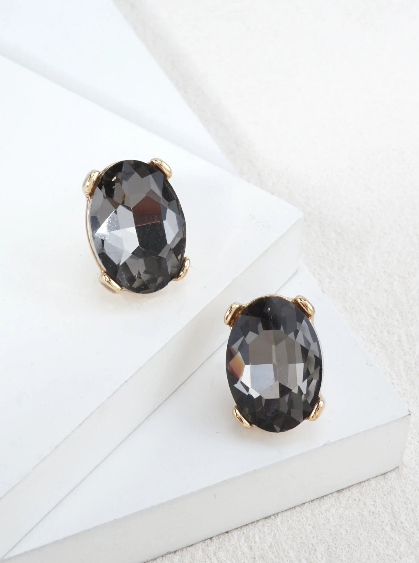 Oval-Faceted-Crystal-Stud-Earrings-61-E8089-BKD-0-XAXE9F09073826K0406.jpg