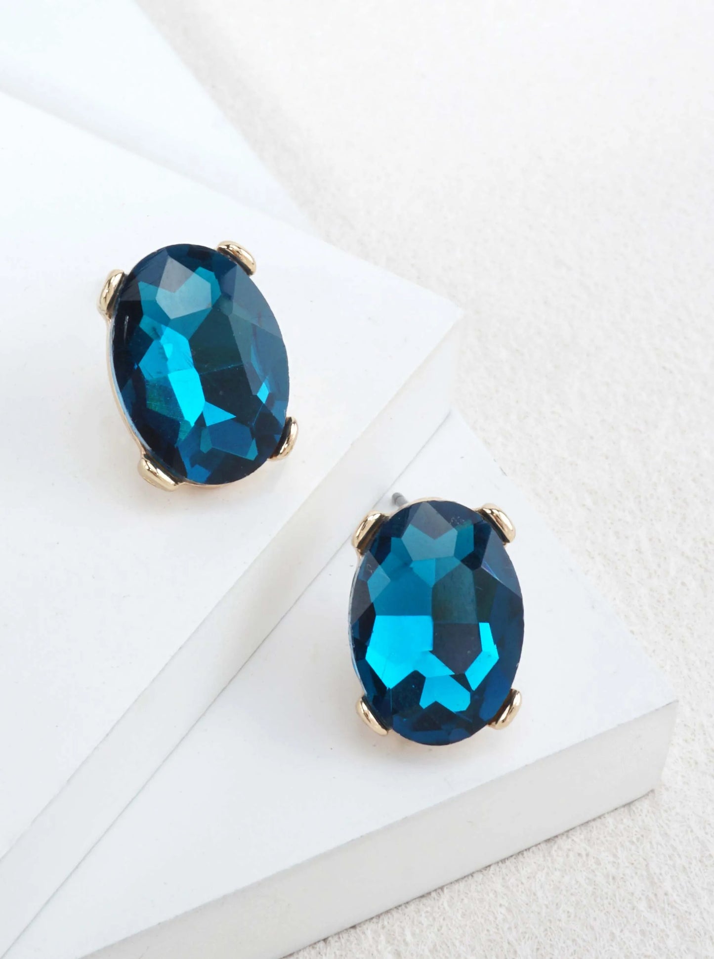 Oval-Faceted-Crystal-Stud-Earrings-61-E8089-BLZ-0-28R6AT09073826K0406.jpg