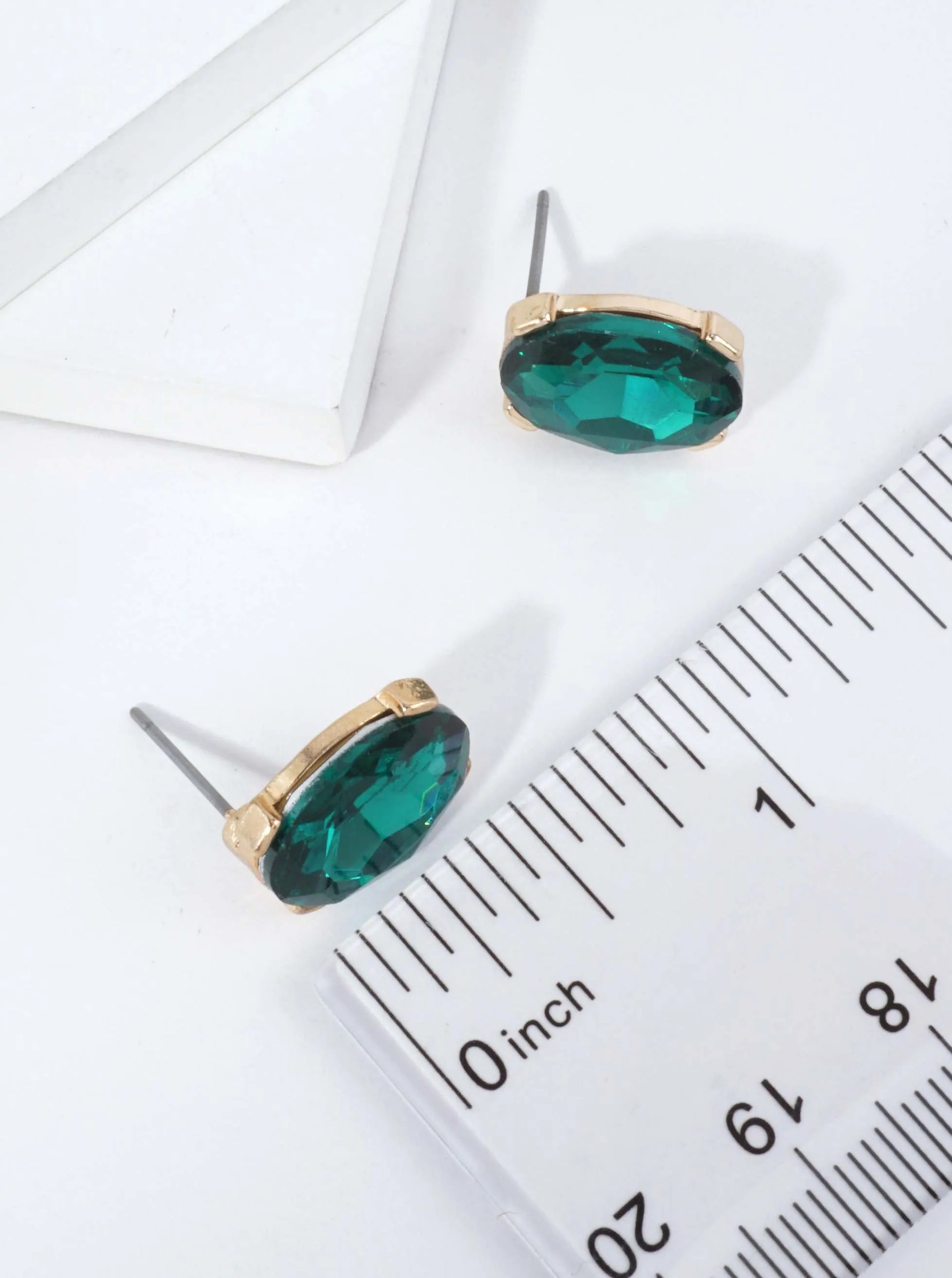 Oval-Faceted-Crystal-Stud-Earrings-61-E8089-EM-1-68L70F09073826K0406.jpg