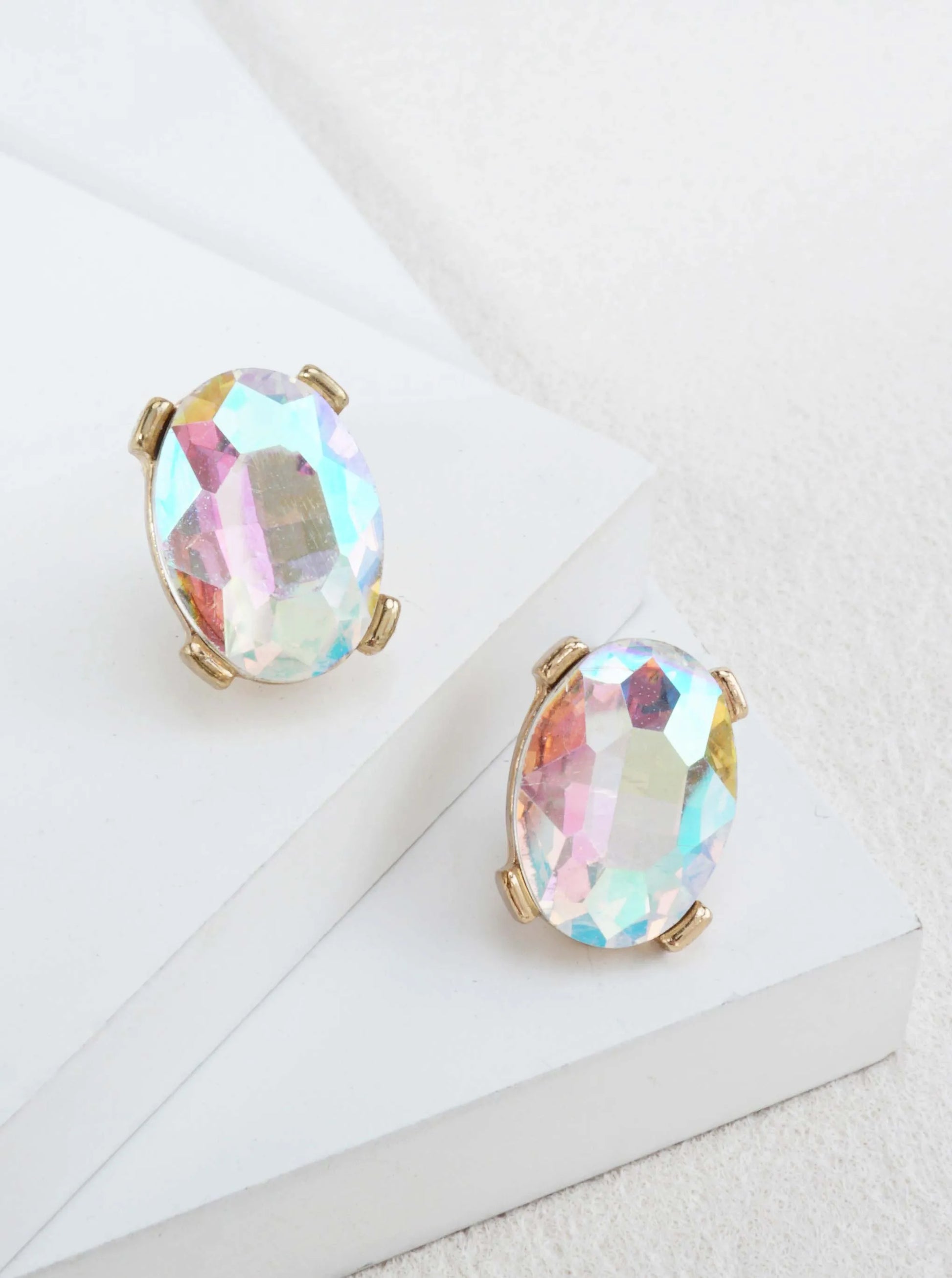 Oval-Faceted-Crystal-Stud-Earrings-61-E8089-GAB-0-SFKBLI09073826K0406.jpg