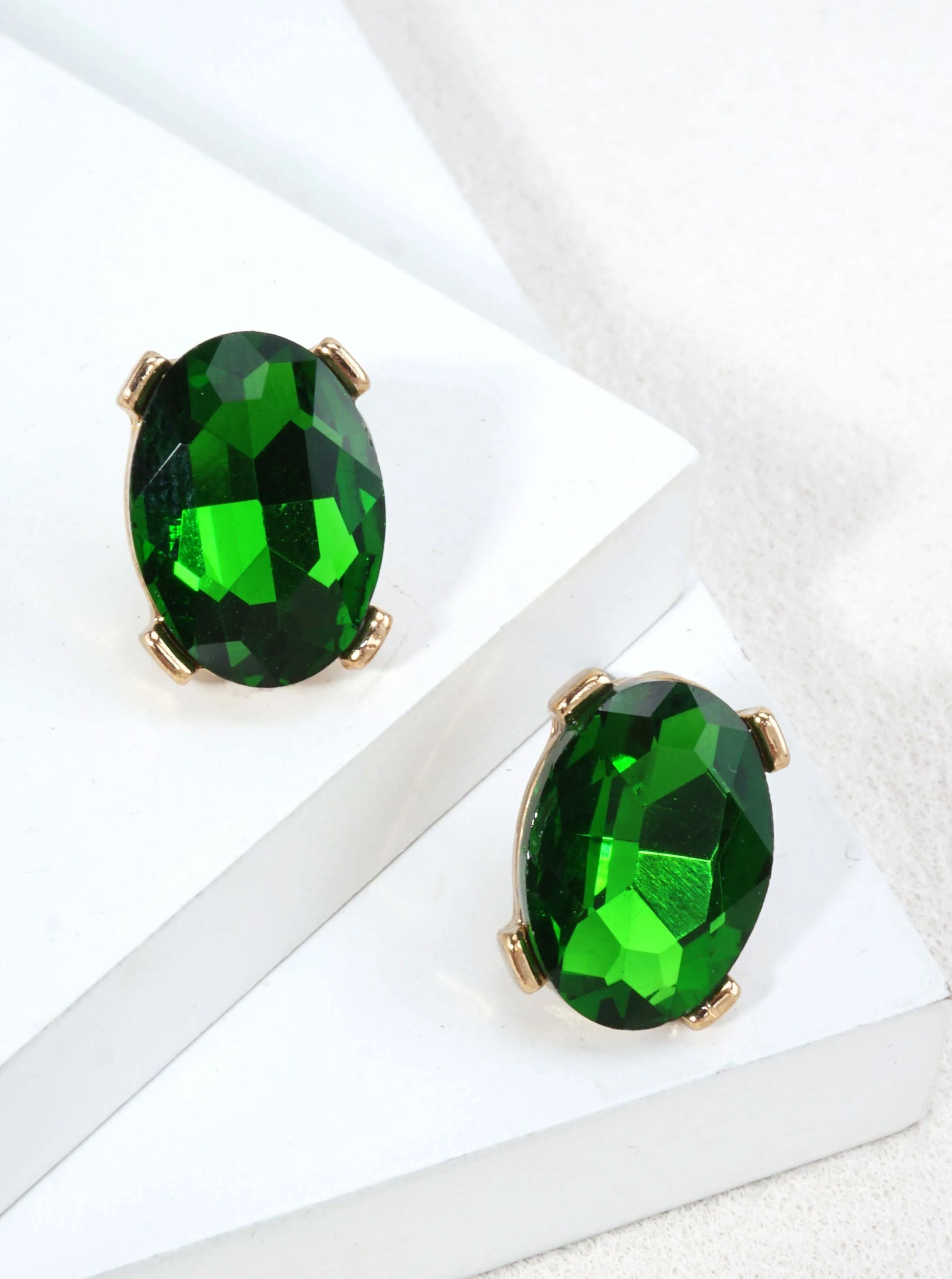 Oval-Faceted-Crystal-Stud-Earrings-61-E8089-OL-0-MQNIMT09073826K0406.jpg