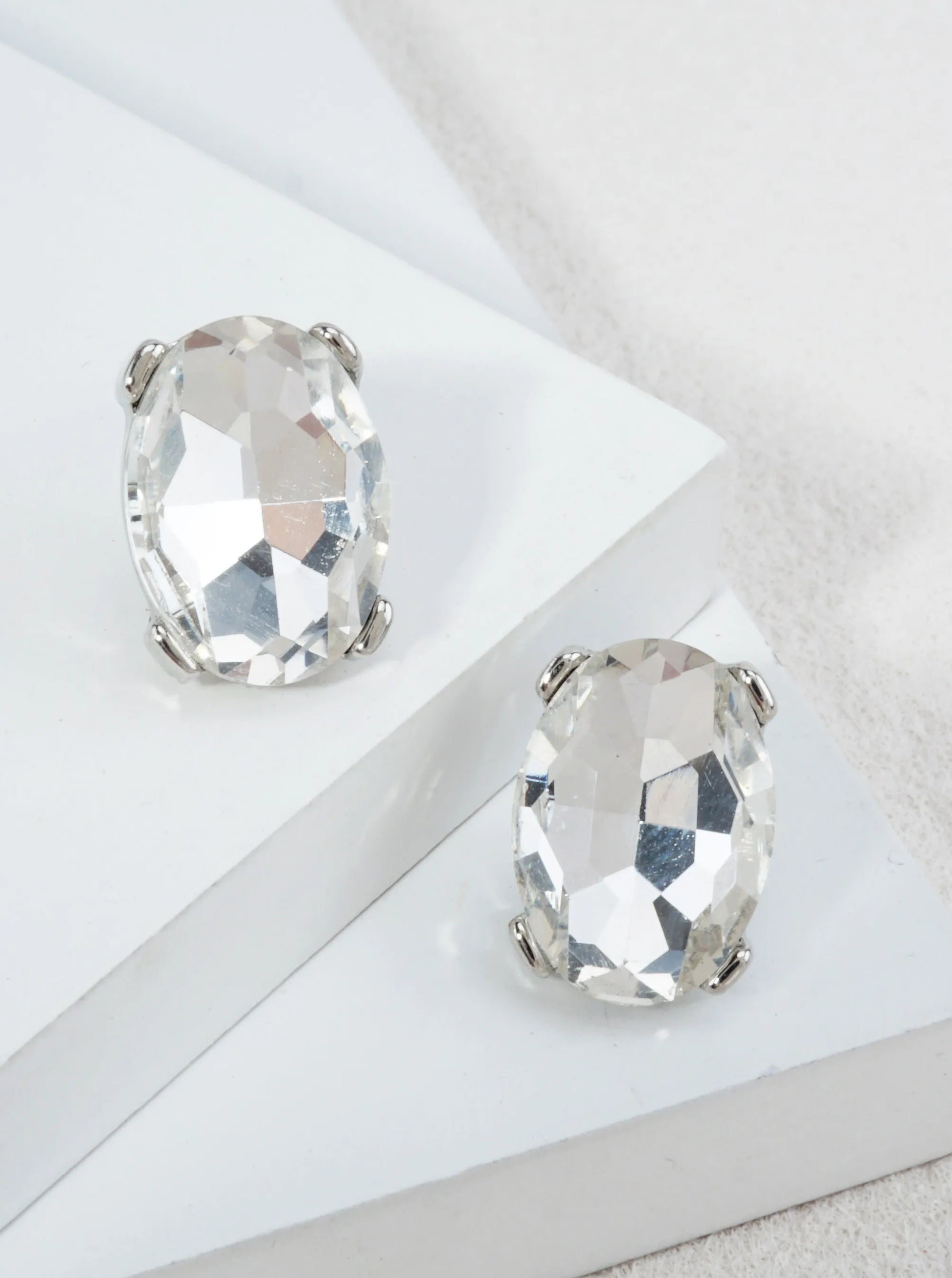 Oval-Faceted-Crystal-Stud-Earrings-61-E8089-RCR-0-RA4ED609073826K0406.jpg