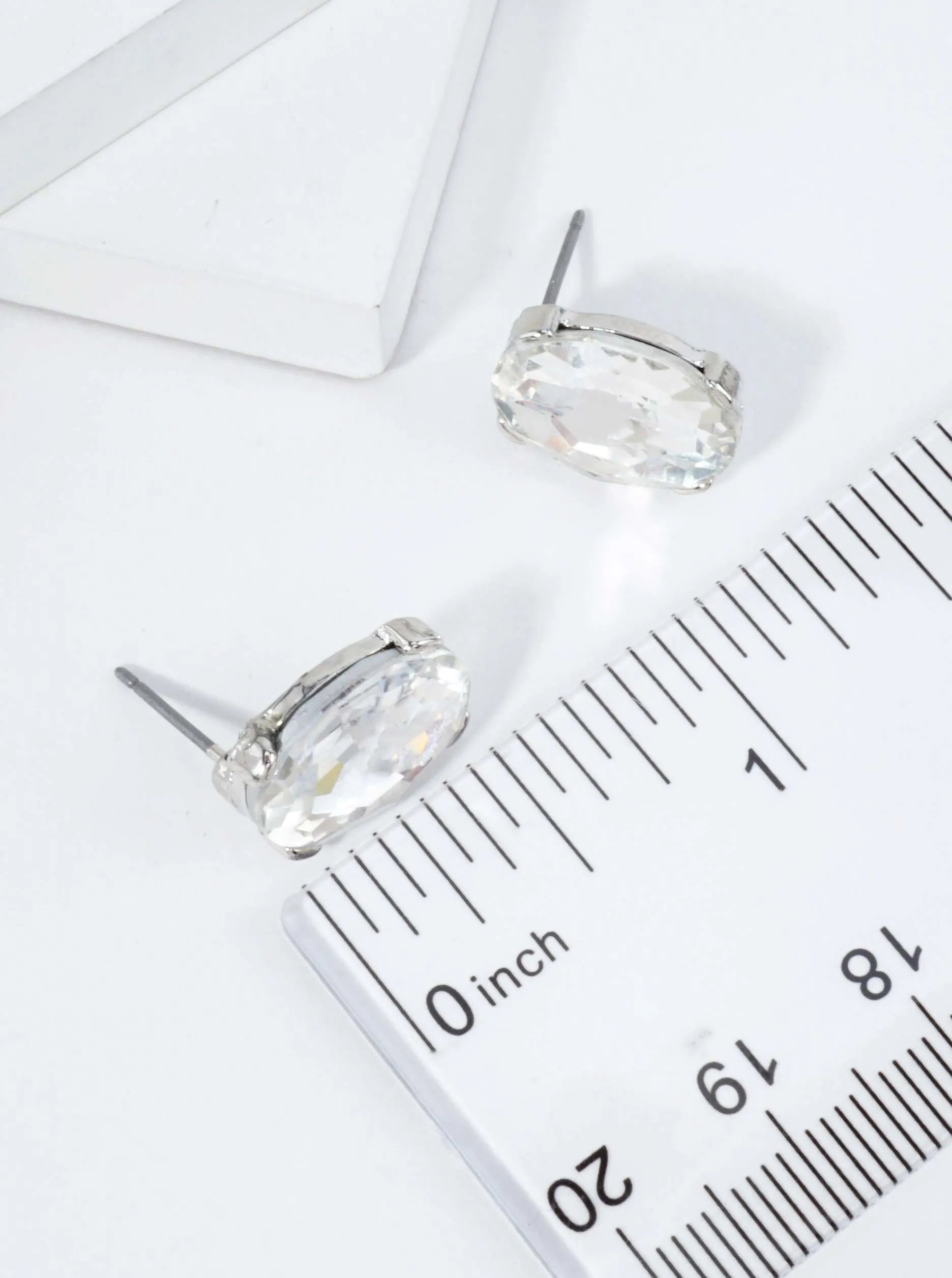 Oval-Faceted-Crystal-Stud-Earrings-61-E8089-RCR-1-EE4P9P09073826K0406.jpg