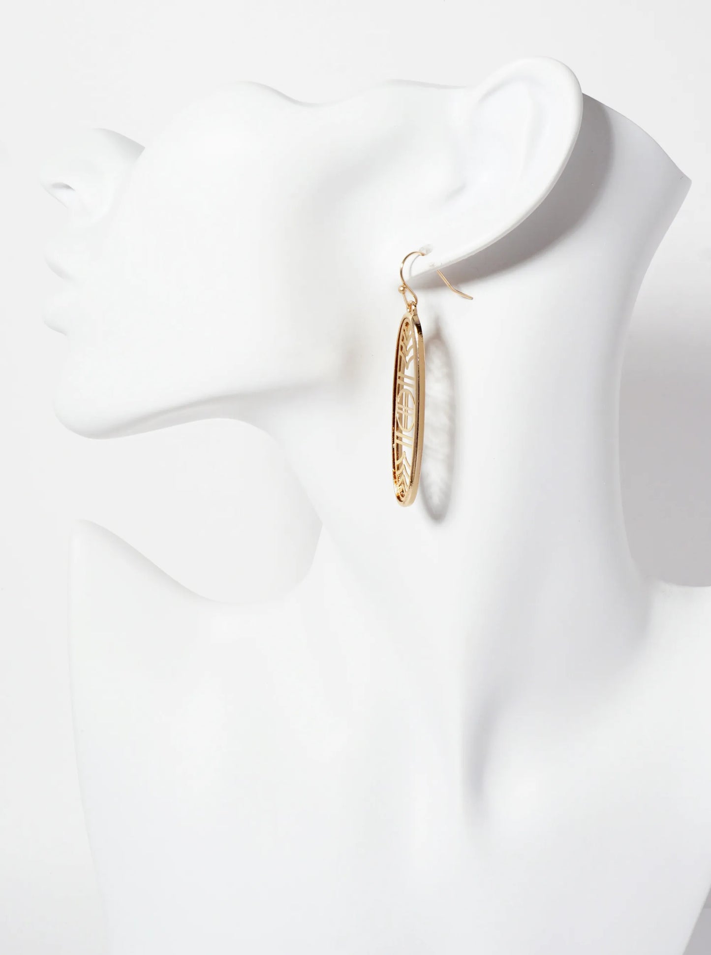 Oval-Shaped Metal Filigree Dangle Earrings