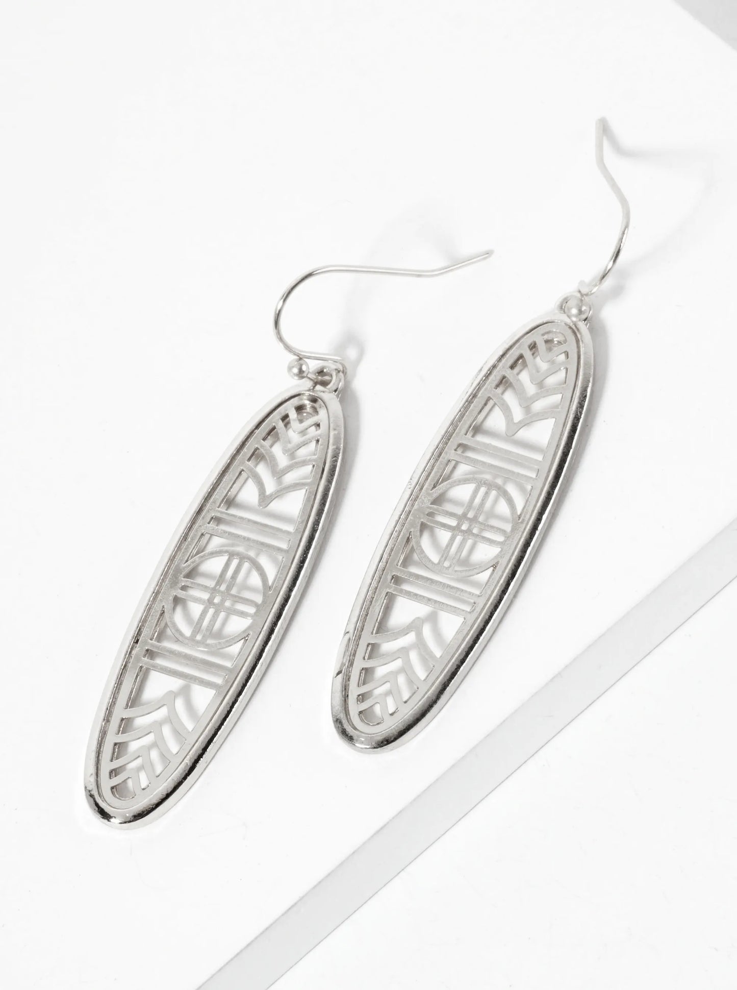 Oval-Shaped Metal Filigree Dangle Earrings