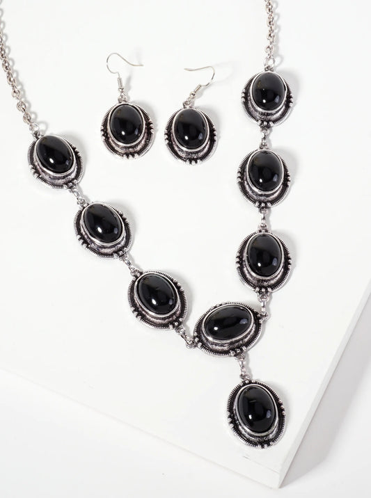 Oval-Shaped Onyx Sem-Precious Natural-Stone Pendant Statement Necklace