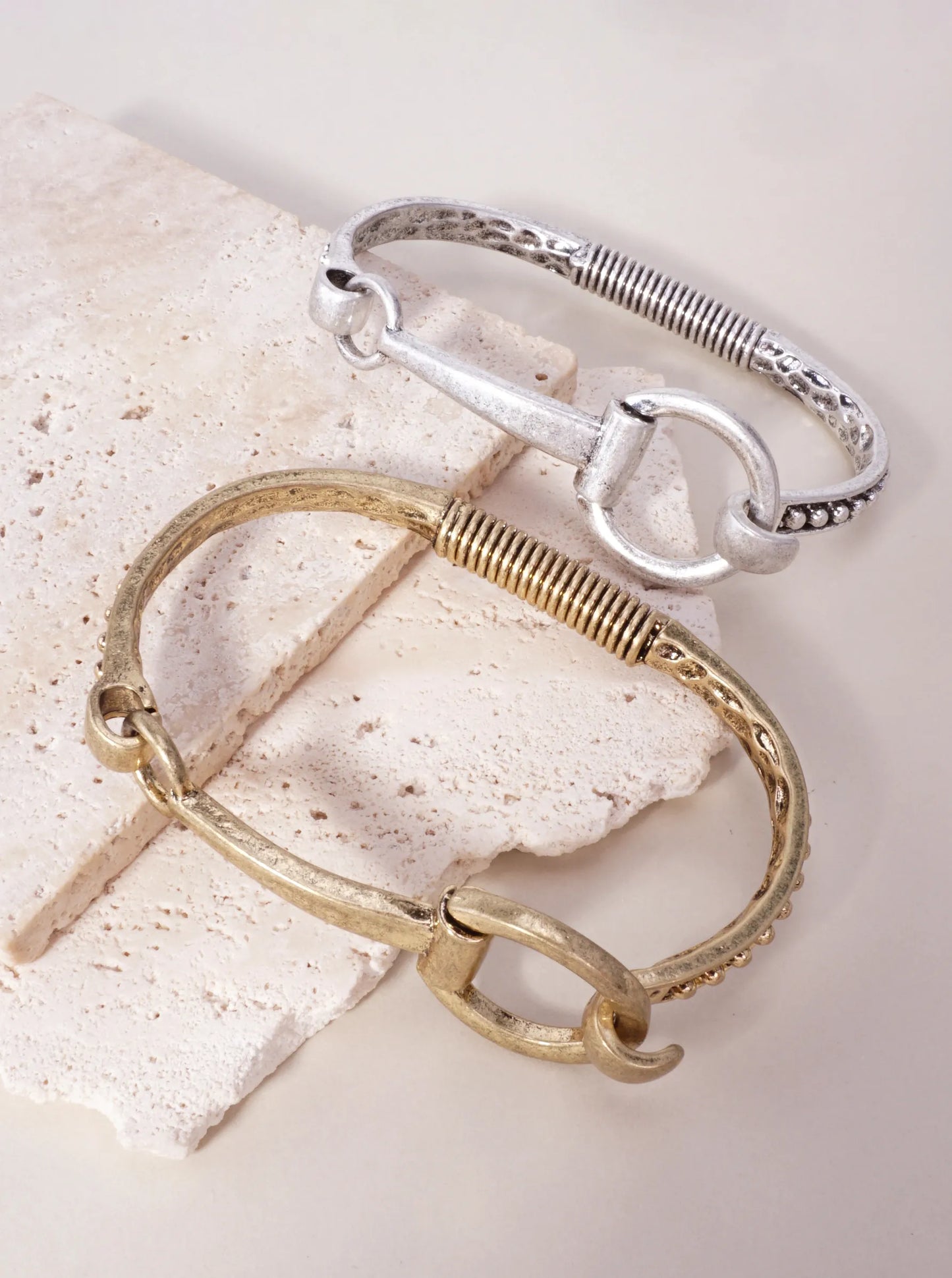 Oxidized-Horseshoe-Bangle-Bracelet-150-SB6000-GB-1-F2WKZ114072926K0551.jpg