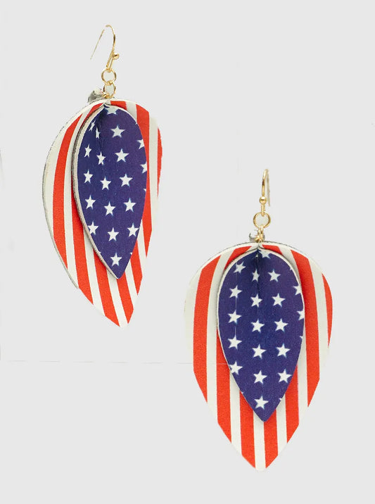 PATRIOTIC USA FLAG PRINT LEATHERETTE DANGLE DROP EARRINGS