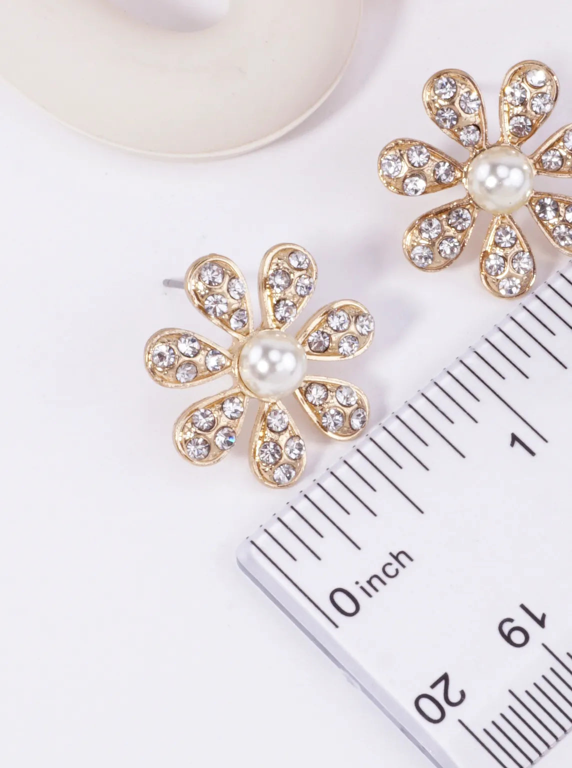 Pave-Flower-Rhinestone-Stud-Earrings-61-E2666-GCR-2-NY2PC820072826K1104.jpg