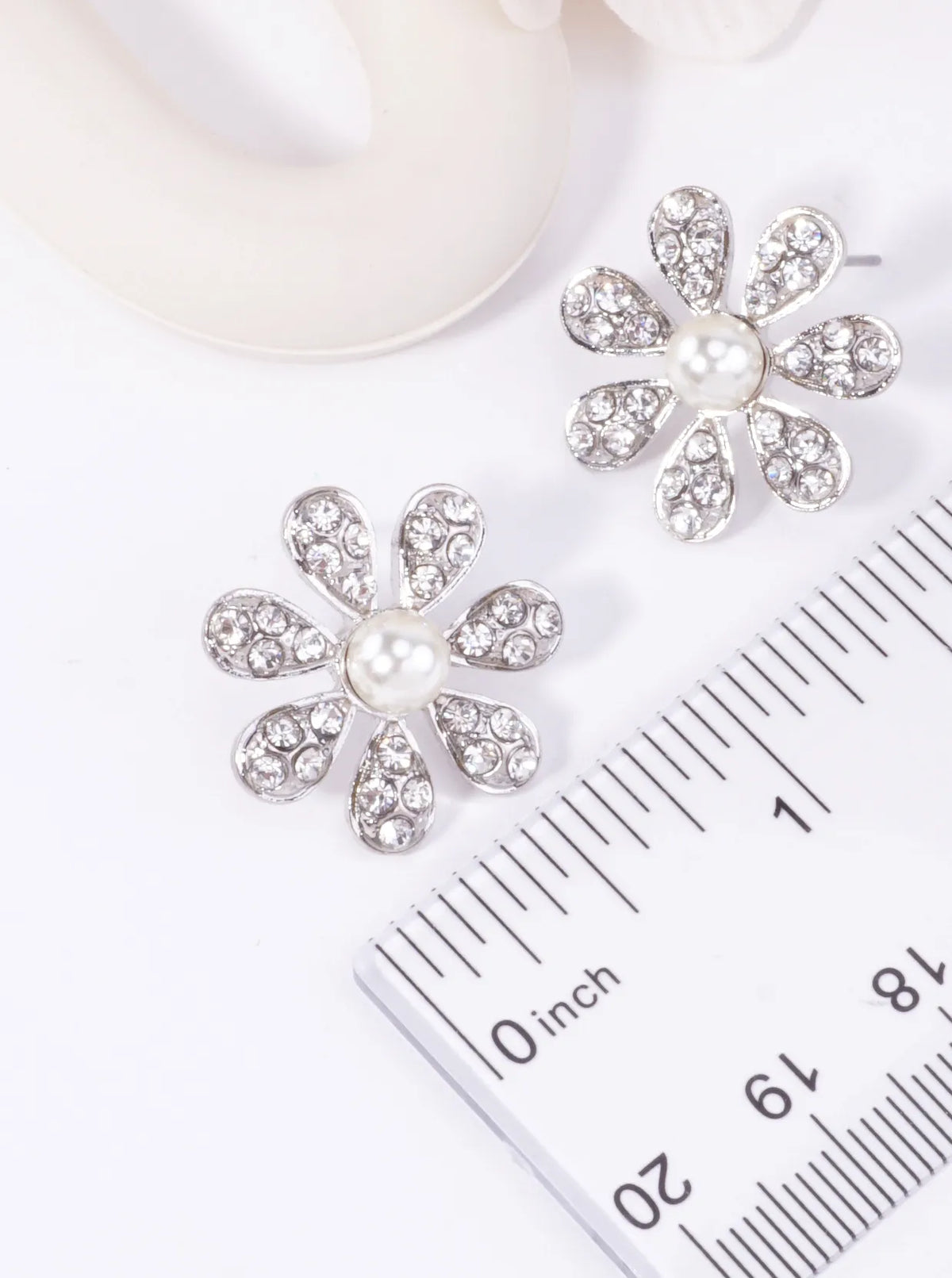 Pave-Flower-Rhinestone-Stud-Earrings-61-E2666-RCR-1-7VKXG020072826K1104.jpg