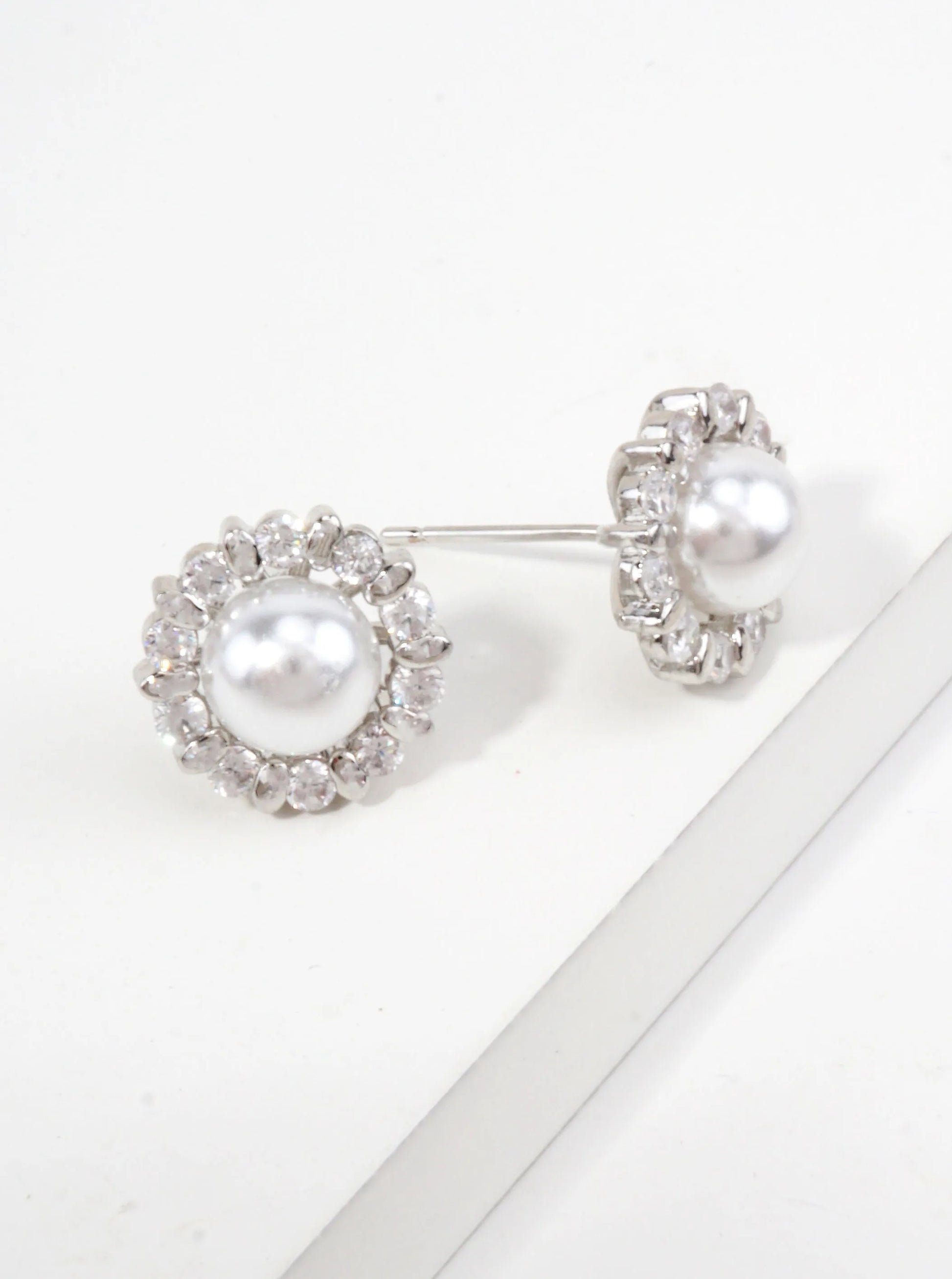 Pave-Pearlized-Geometric-Stud-Earrings-151-DE1430-RHWHT-0-3YQGPU23060526K0455.jpg
