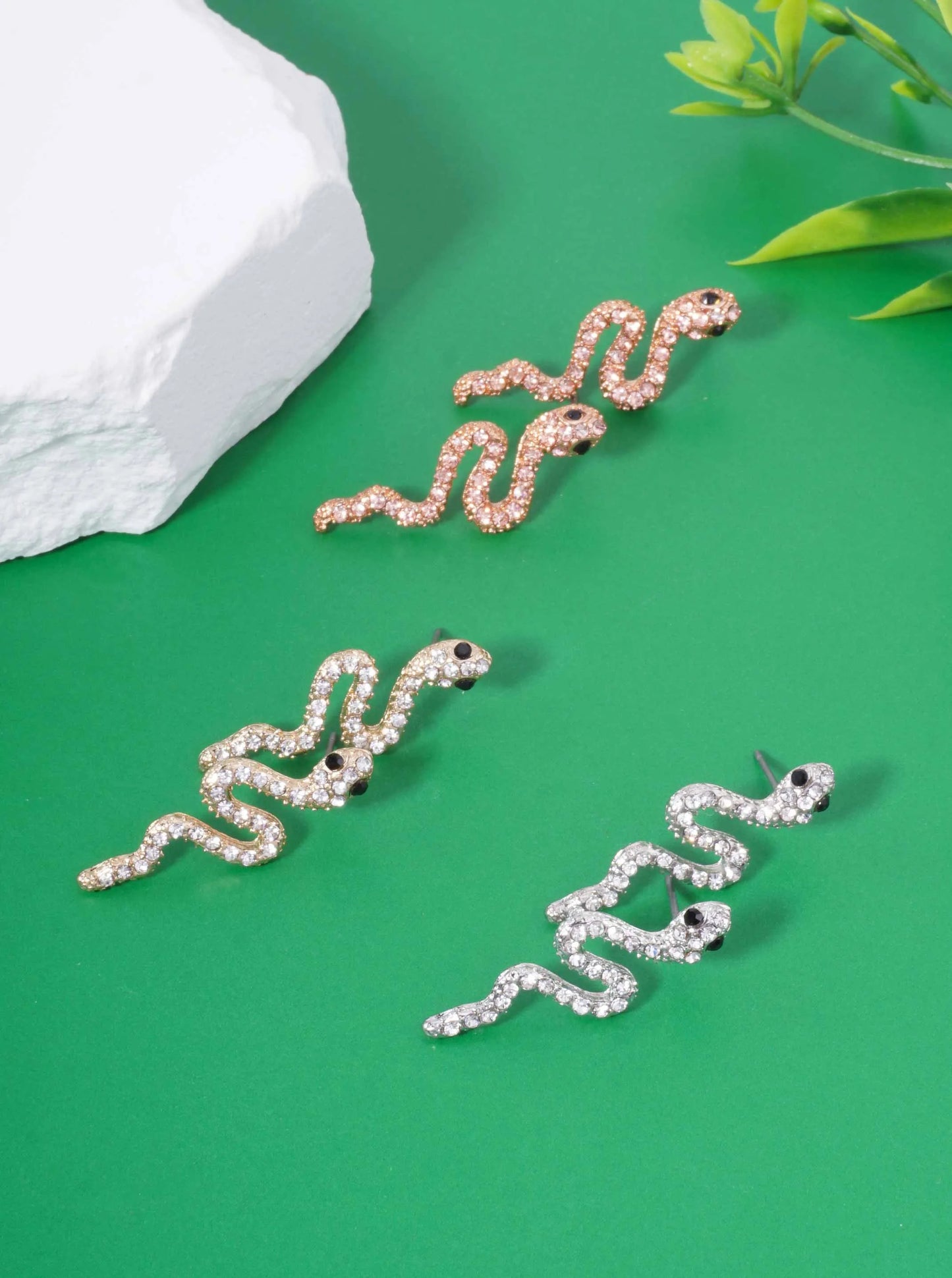 Pave-Rhinestone-Snake-Stud-Earrings-61-E2451-GCR-1-QZVTDR16073226K0335.jpg