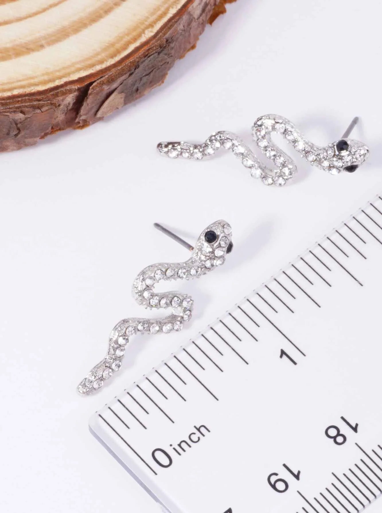 Pave-Rhinestone-Snake-Stud-Earrings-61-E2451-RCR-1-WB2UAF16073226K0335.jpg