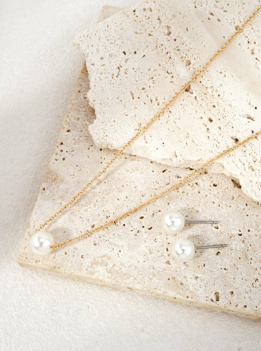 Pearl Pendant Necklace & Stud Earrings Set