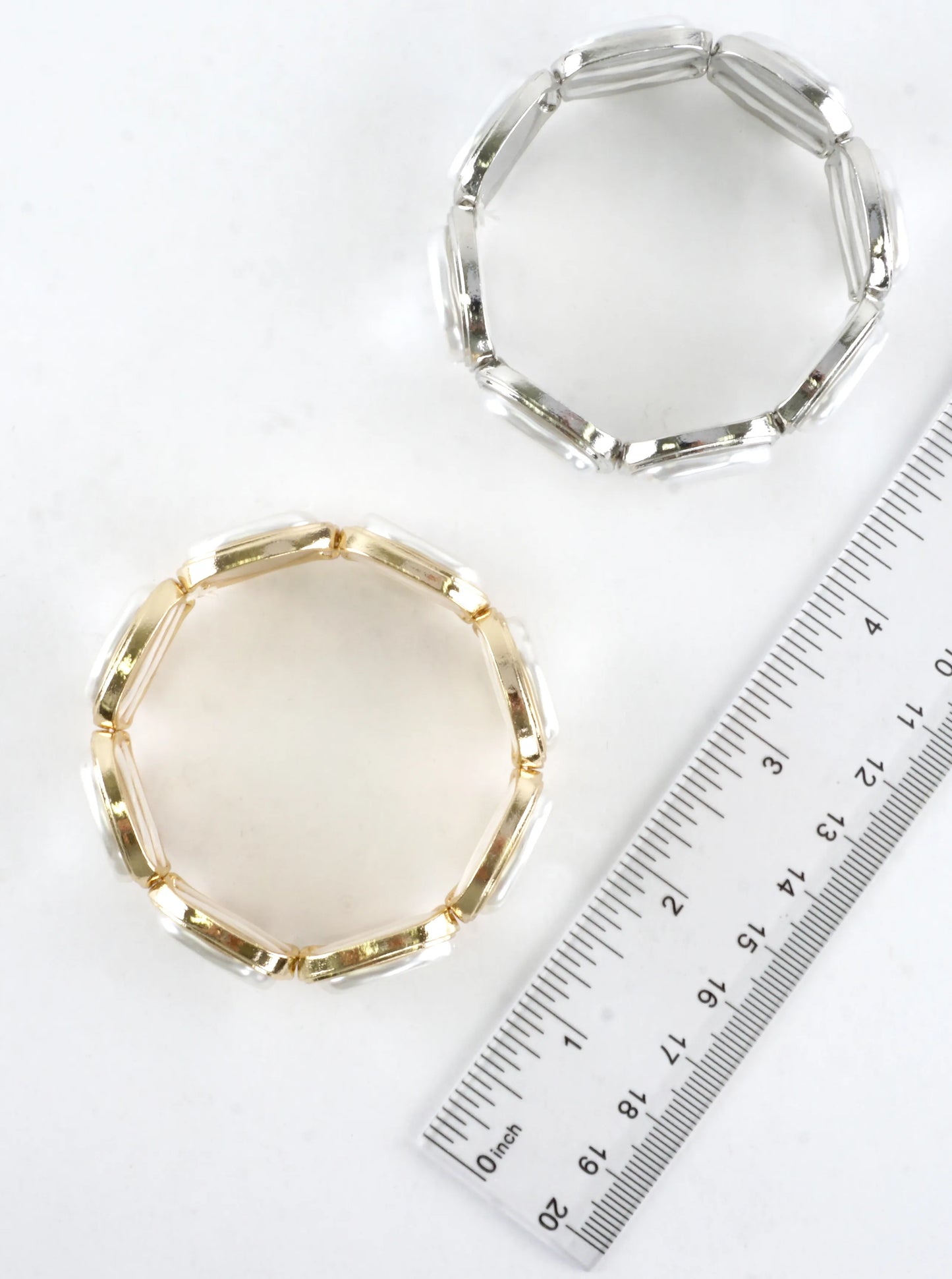 Pearl Resin Embedded Oval Cast Stretch Bracelet