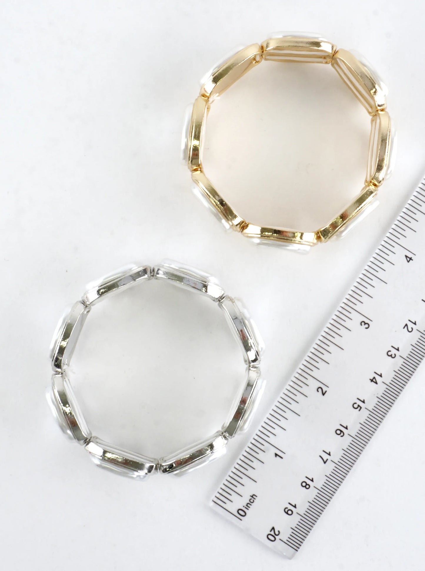 Pearl Resin Embedded Oval Cast Stretch Bracelet