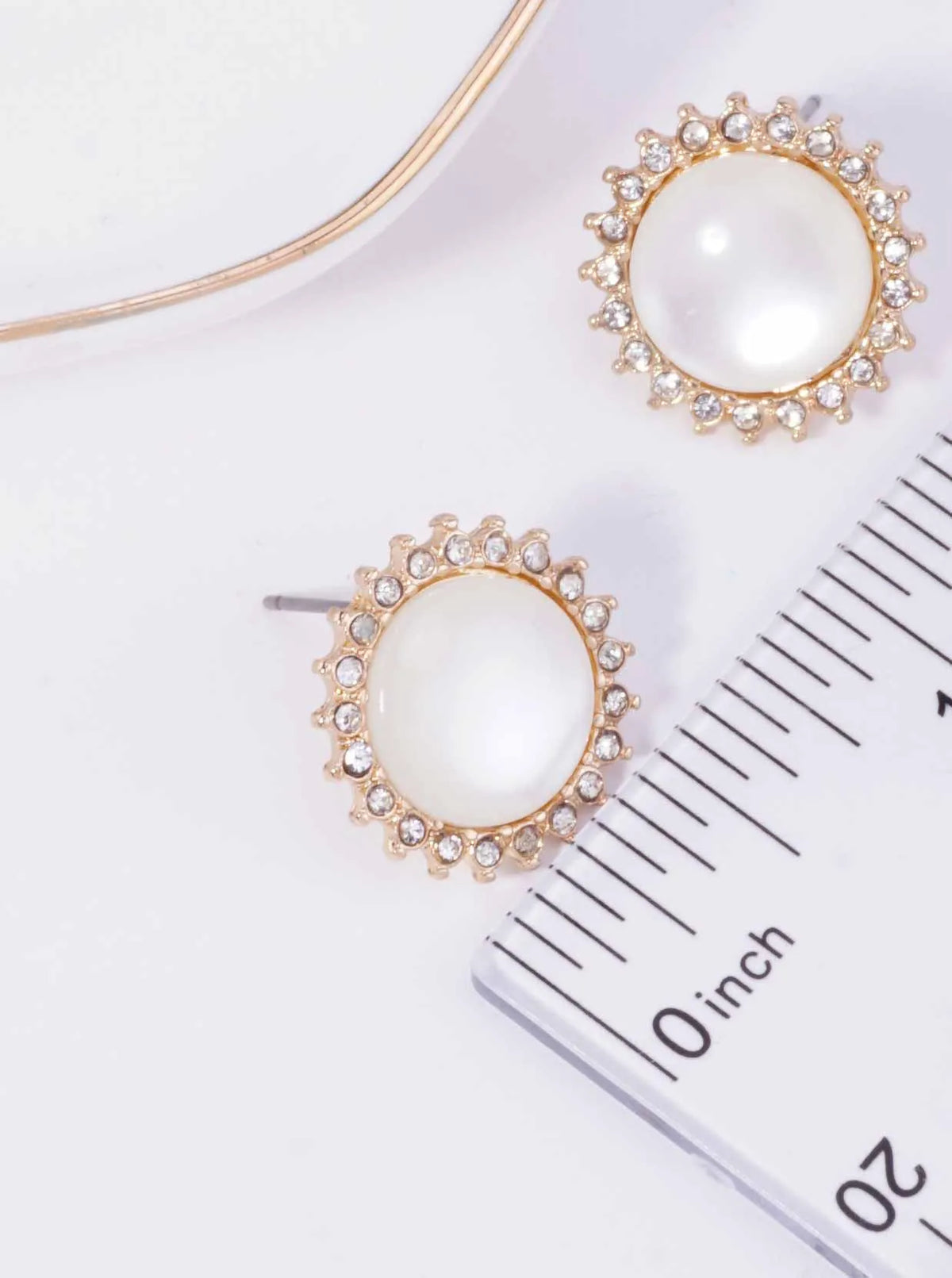 Pearlized-Halo-Rhinestone-Round-Stud-Earrings-61-E2625-GCR-2-83UK4M20075826K1054.jpg