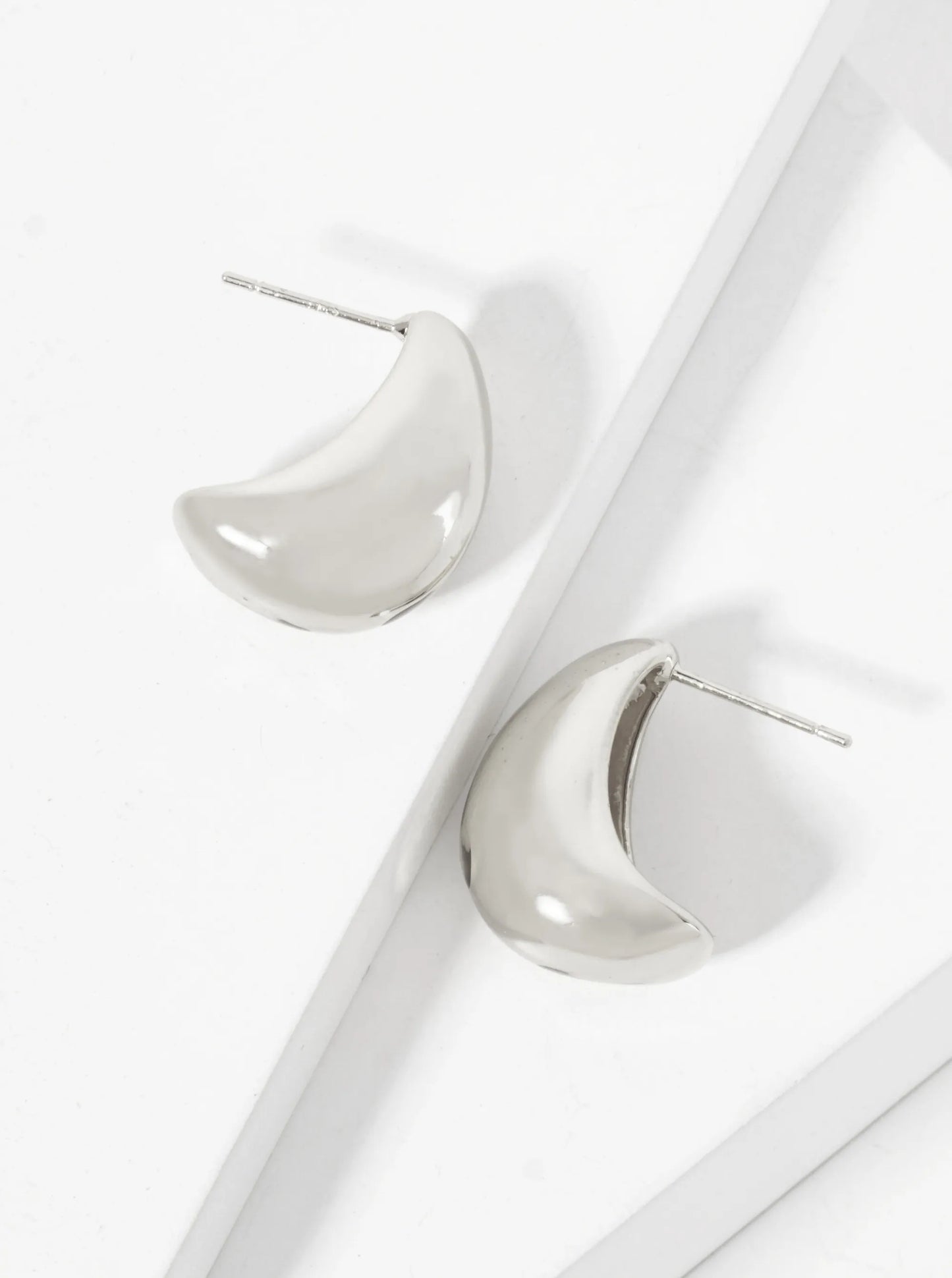 Polished Brass 20mm Puffy Hollow Teardrop 18K-Gold-Dipped Hoop Earrings