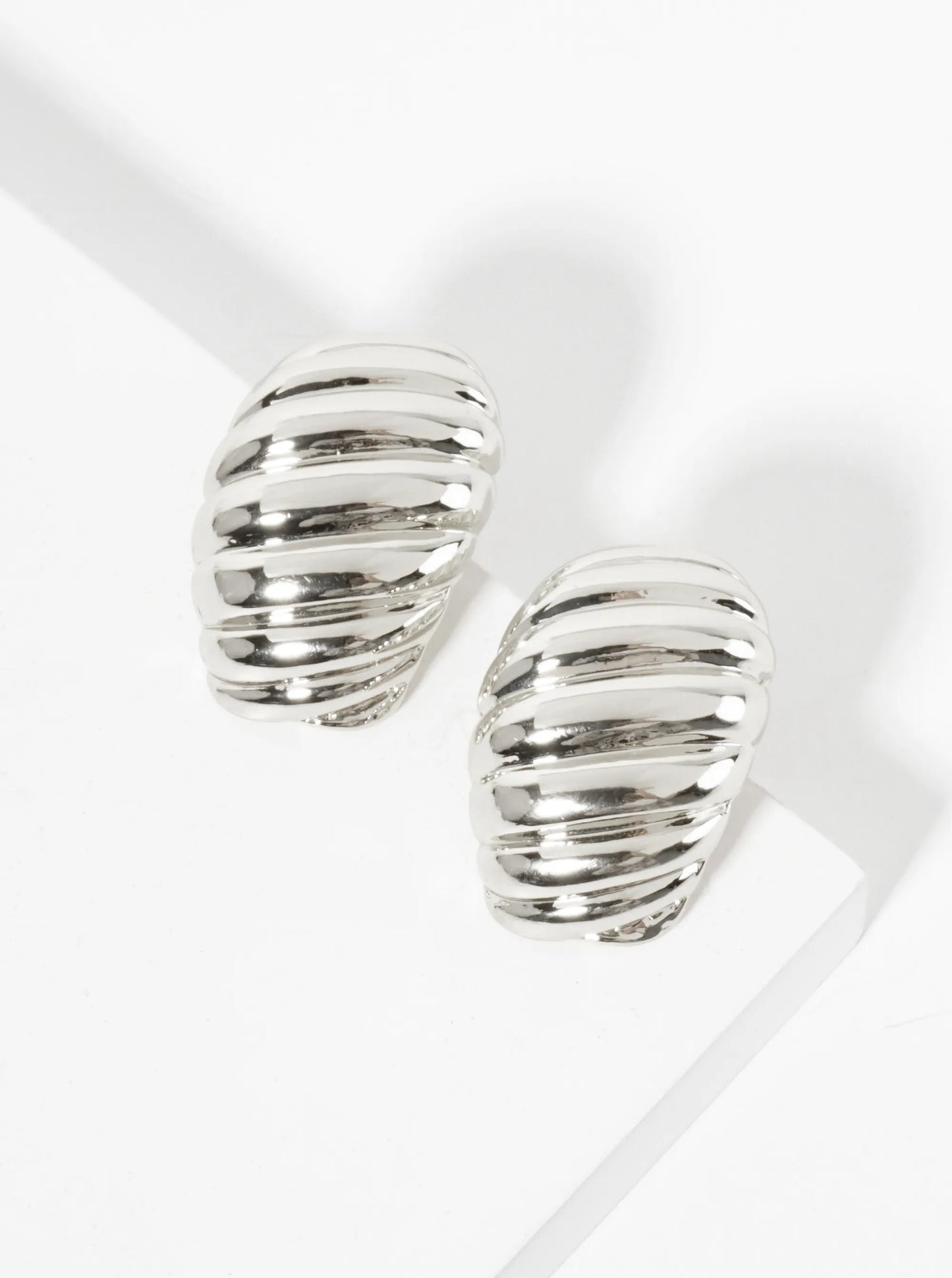 Polished Brass 25mm Ribbed 18K-Gold-Dipped Soft-Curve Oval Post Earrings
