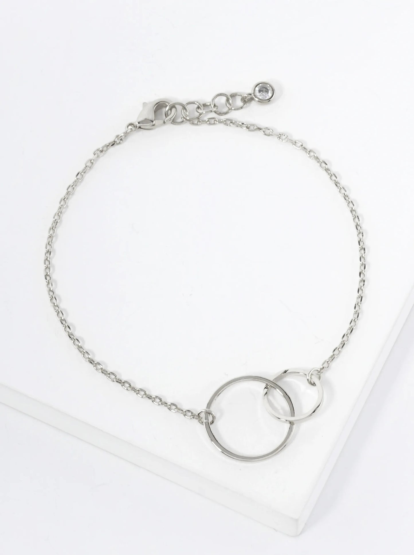 Polished Brass Interlocking-Circle Accents 18K-Gold-Dipped Chain Bracelet