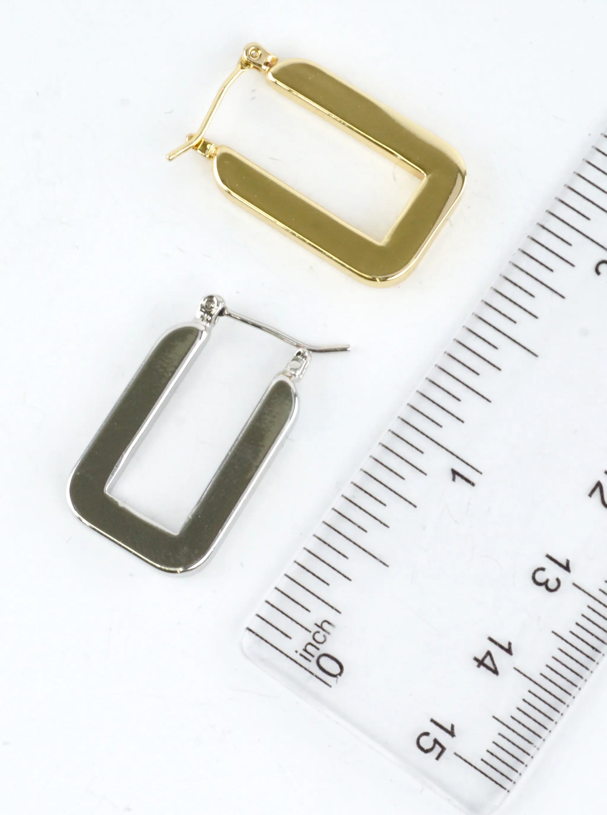 Polished-Brass-Rectangular-Geometric-Hoop-Earrings-151-SE12276-SLV-1-YOXBRA04032326K0612.jpg
