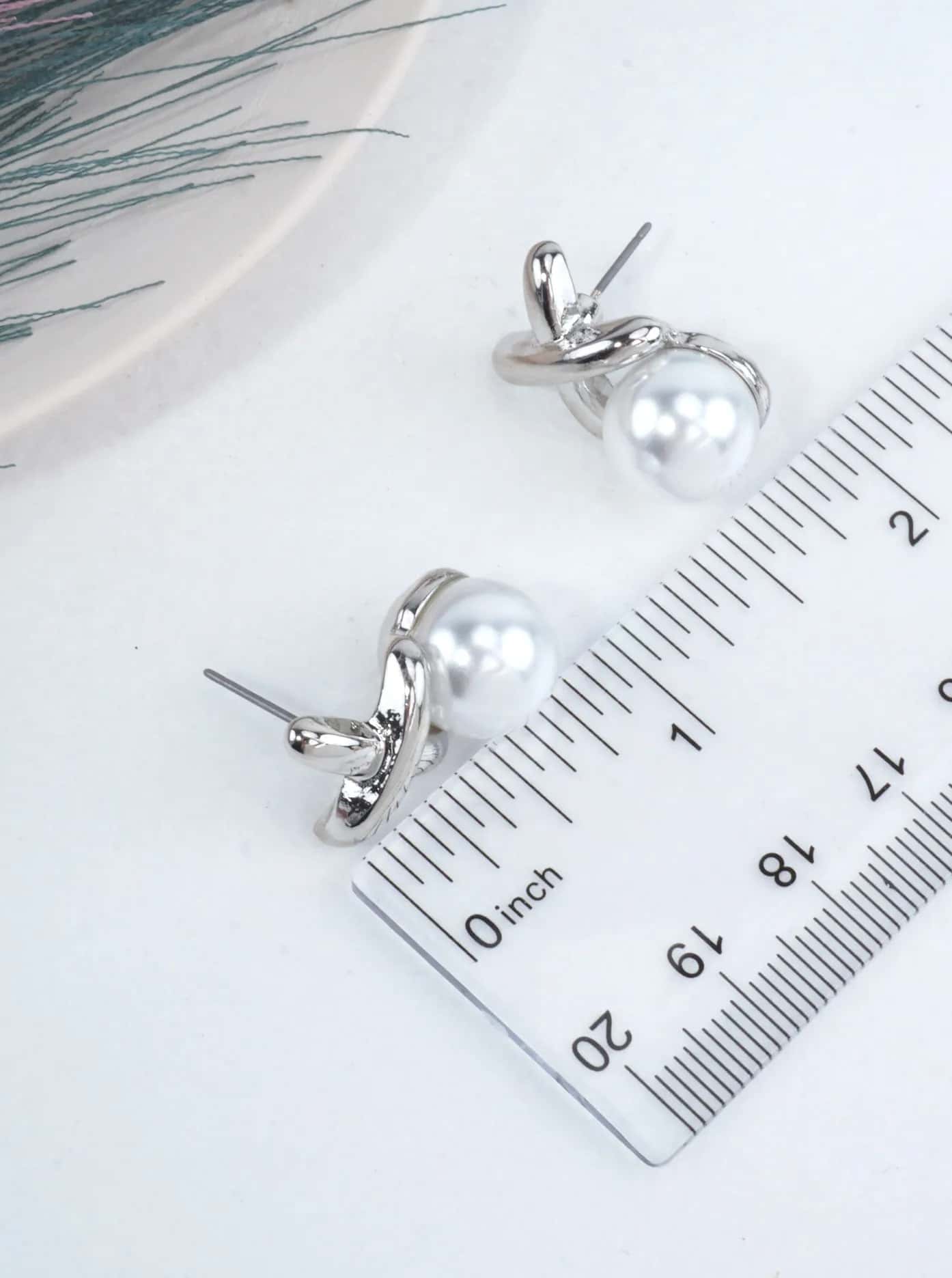 Polished Cross Over Resin Pearl Stud Earrings