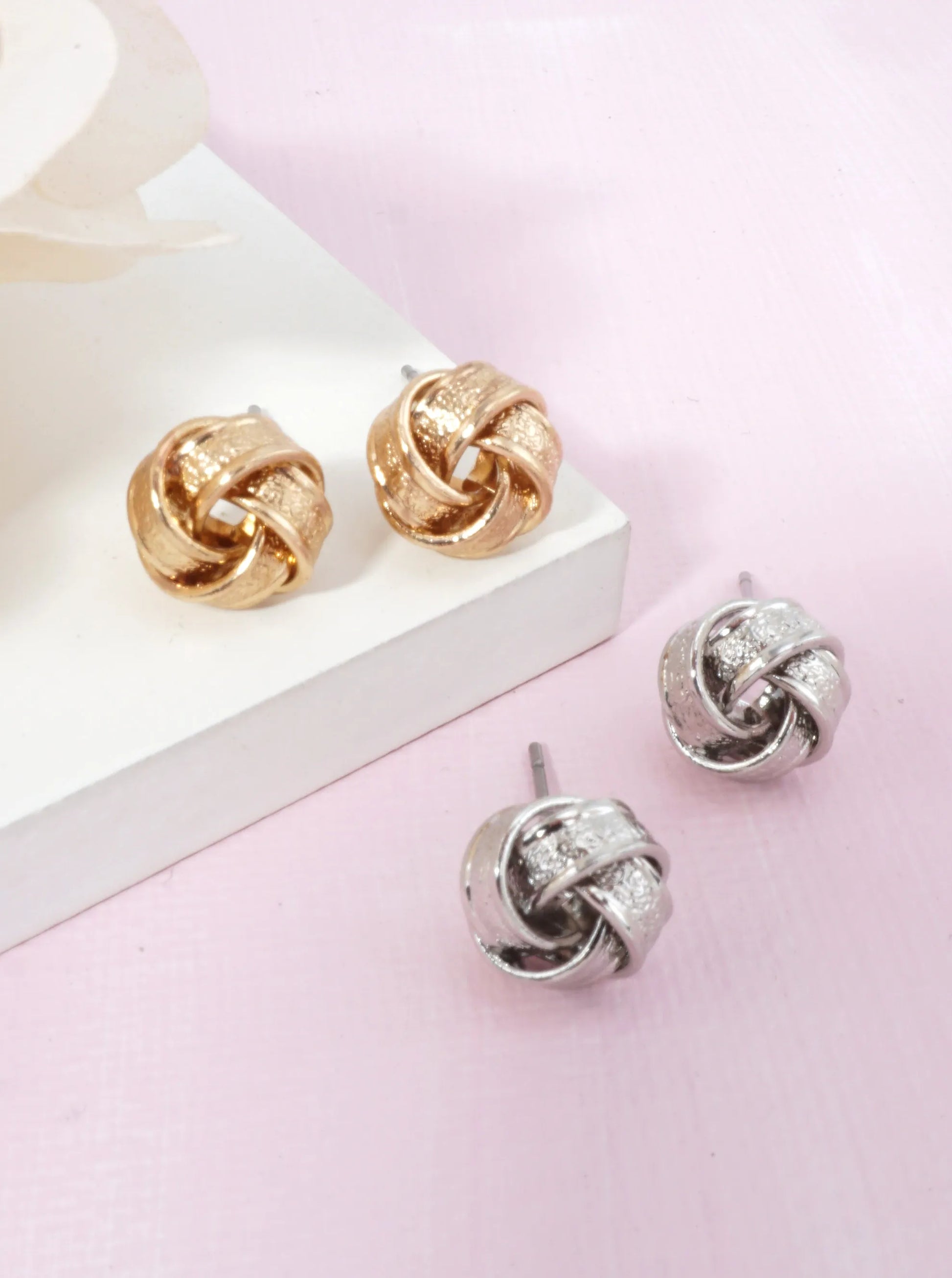 Polished-Knot-Classic-Stud-Earrings-61-E8057-GD-1-3YJO8B02073326K0337.jpg