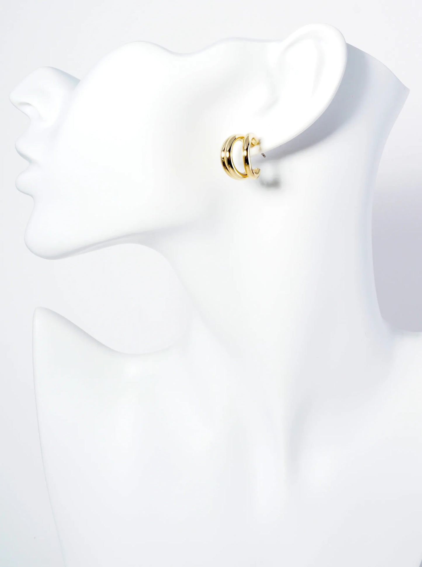 Polished Metal 15mm Claw-Inspired Hoop Earrings