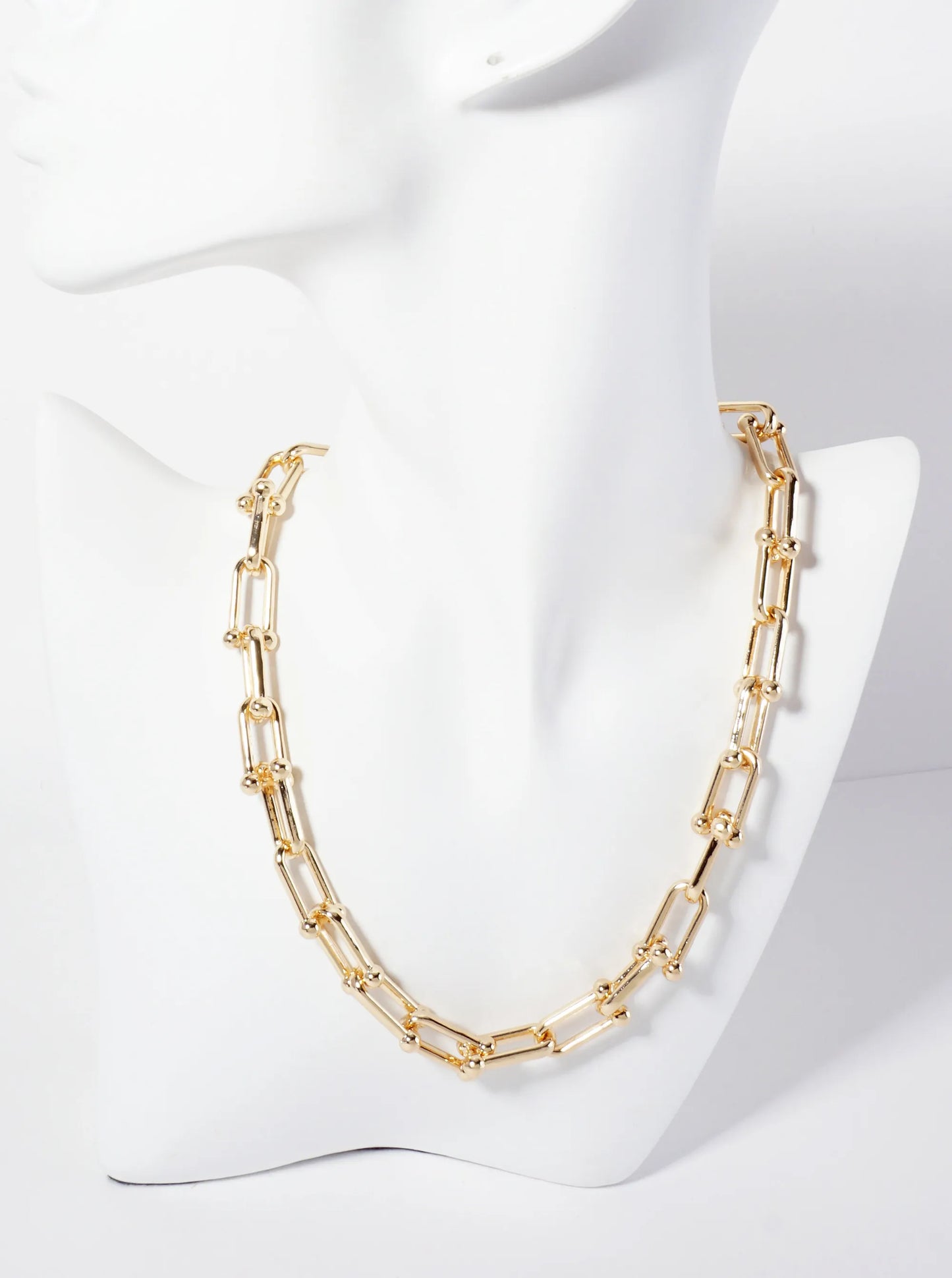 Polished Metal 18mm Horseshoe Chain Necklace