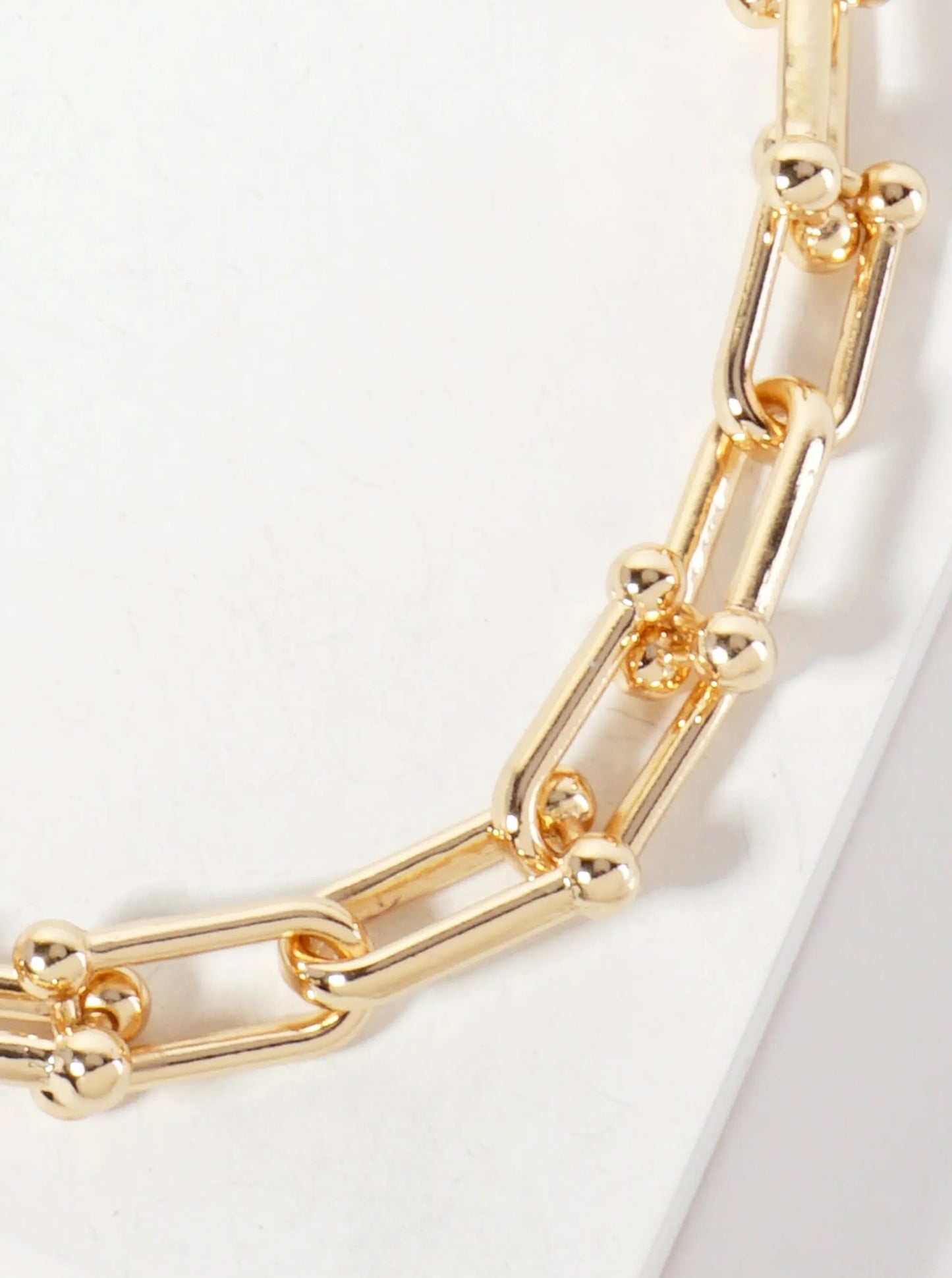 Polished Metal 18mm Horseshoe Chain Necklace