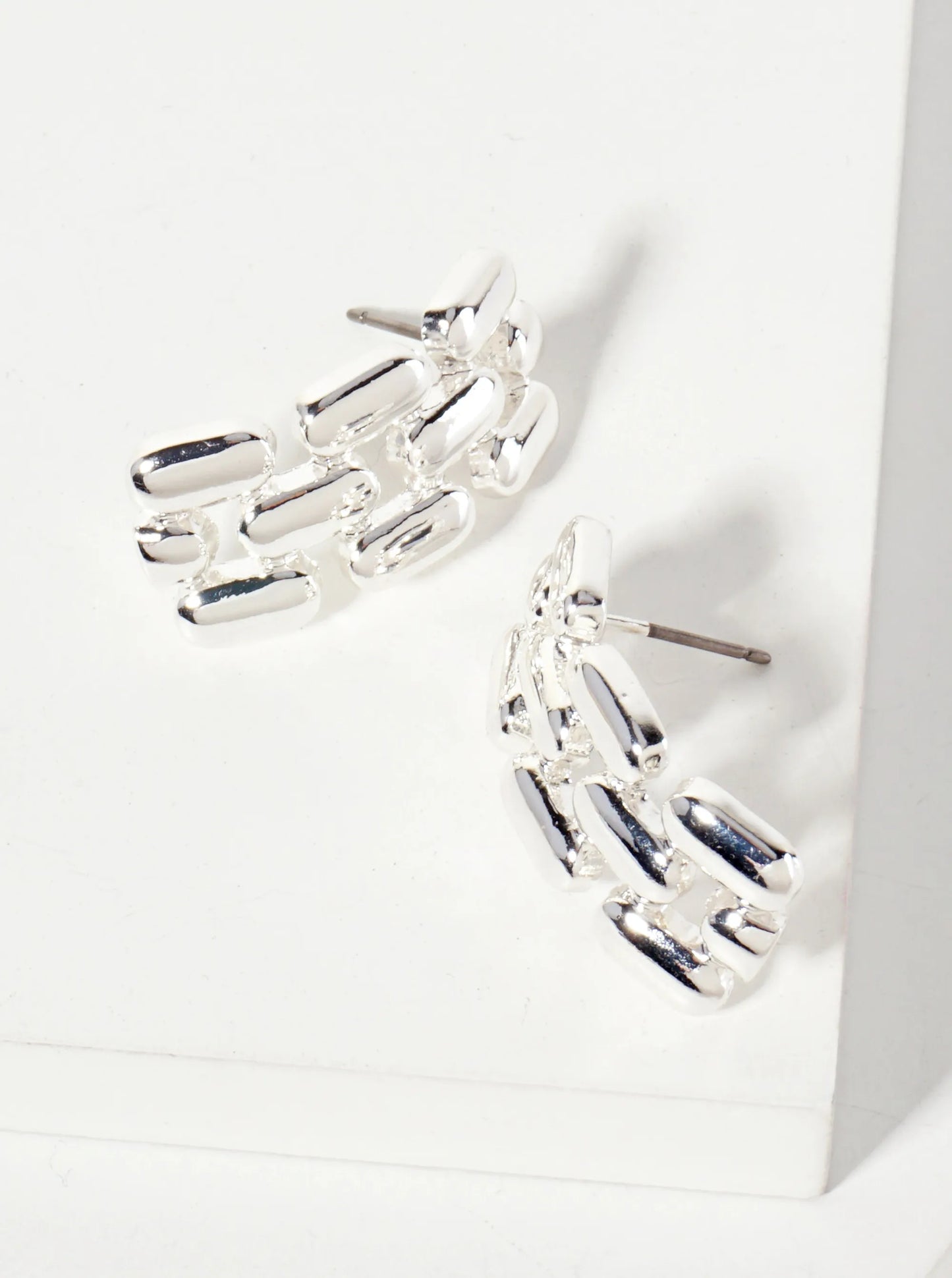 Polished Metal Chain Design 1-inch Post Earrings