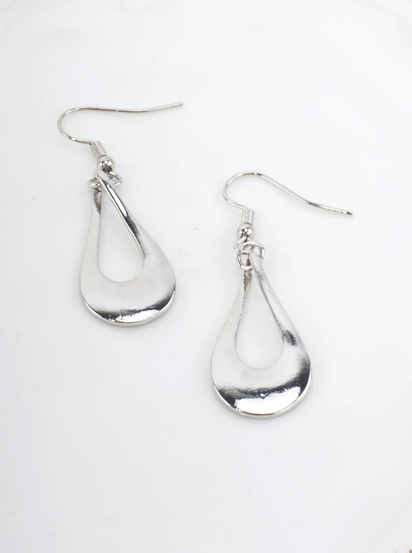 Polished Pear Pendant Necklace