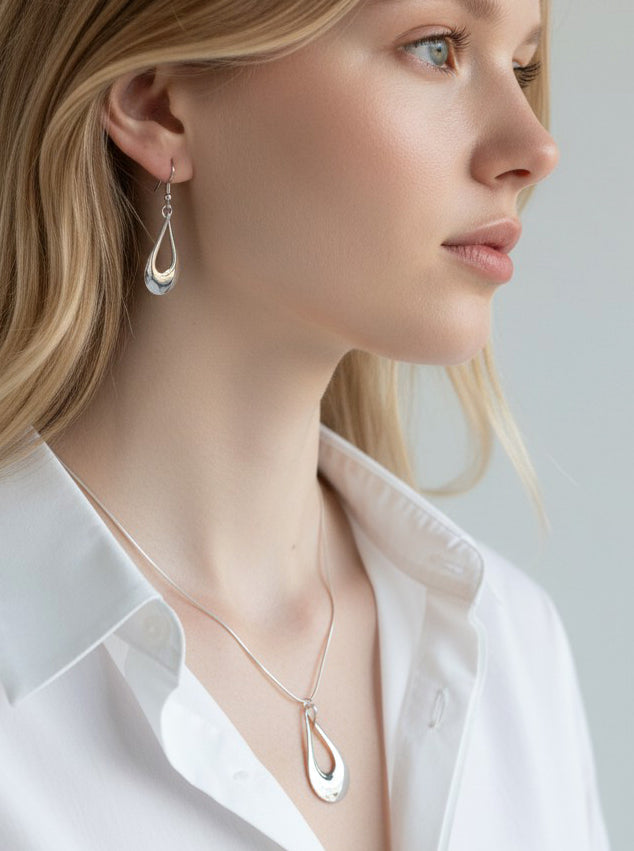 Polished Pear Pendant Necklace