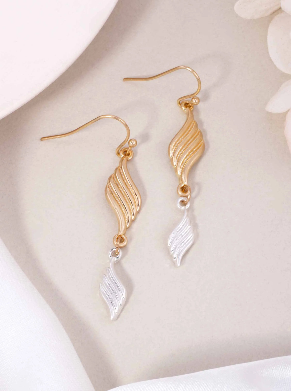 Ribbed Double Leaf Drop Dangle Earrings