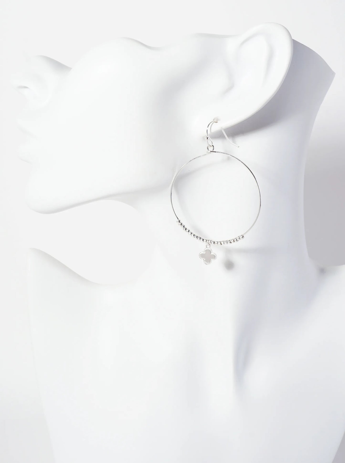 Quatrefoil Drop Wire Circle Lightweight Dangle Earrings