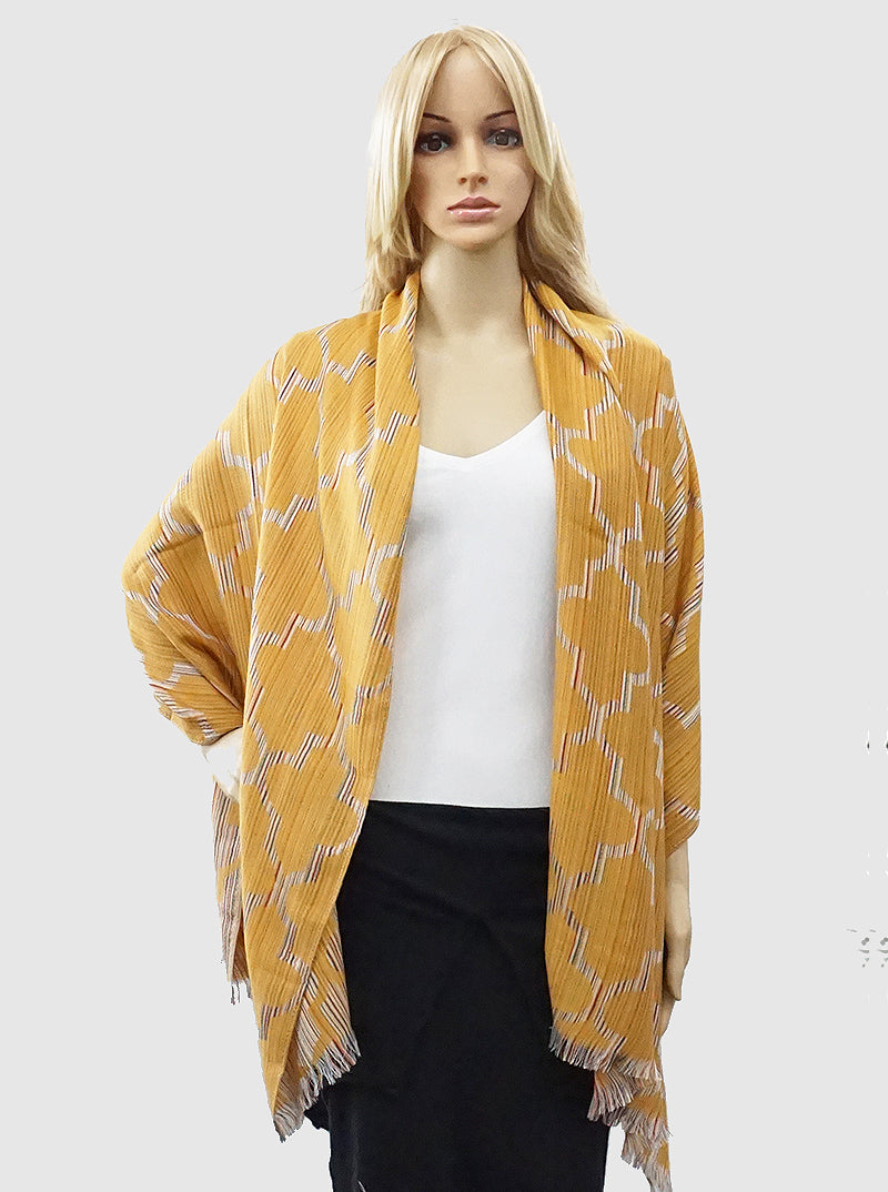 Quatrefoil Pattern Polyester Scarf With Fringe