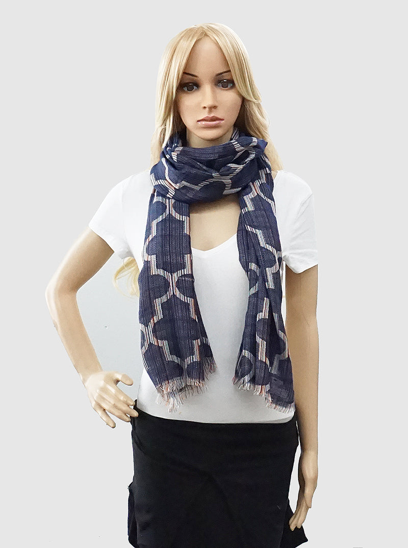 Quatrefoil Pattern Polyester Scarf With Fringe