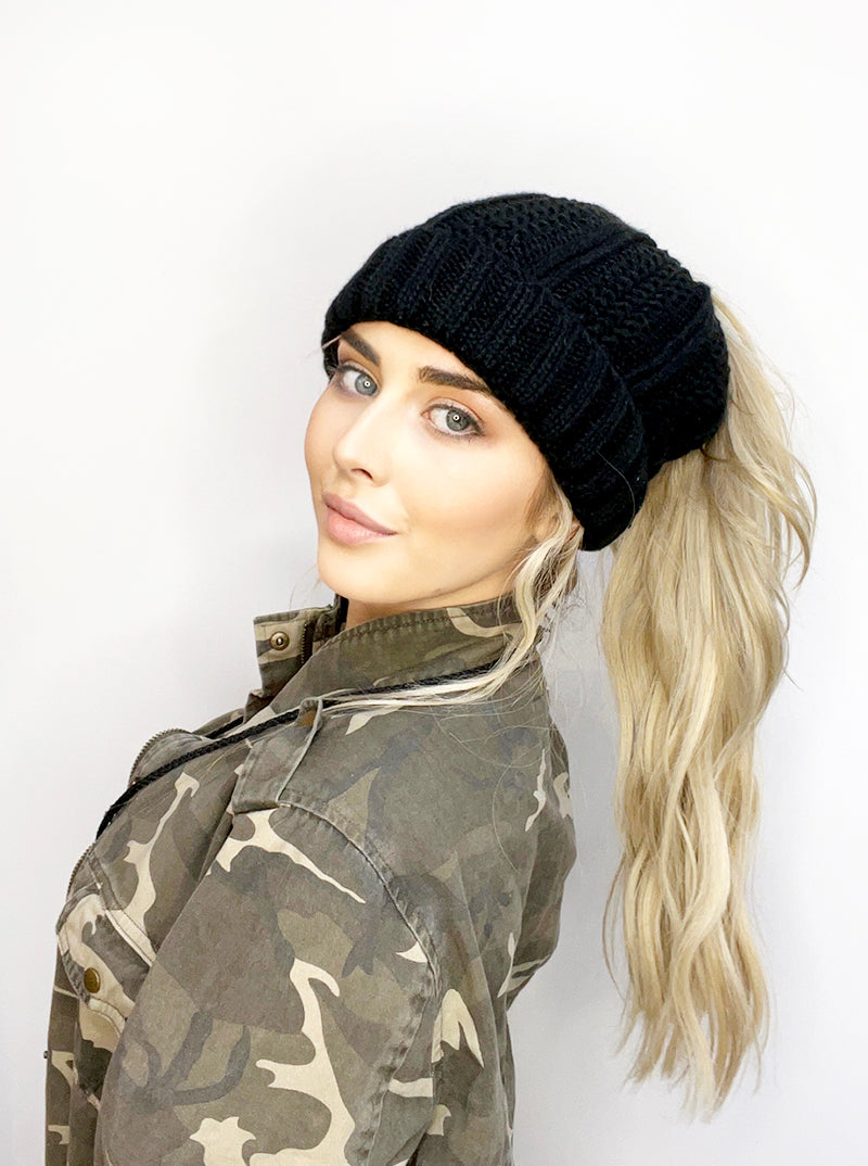 Ribbed Knit Peekaboo Ponytail Fleece Beanie